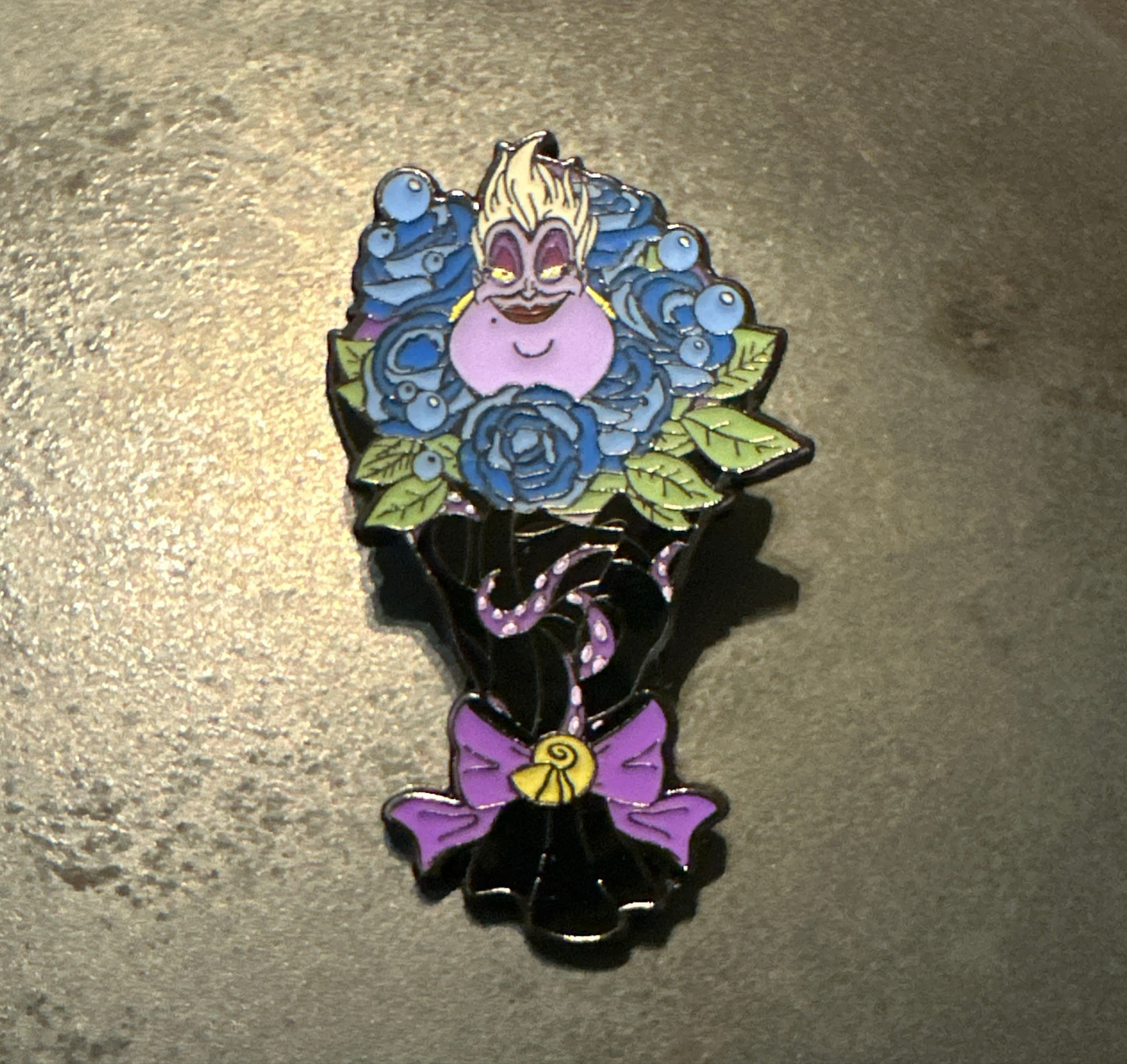 Loungefly Disney Villains Character Bouquet Blind Box Pin Set - Ursula
