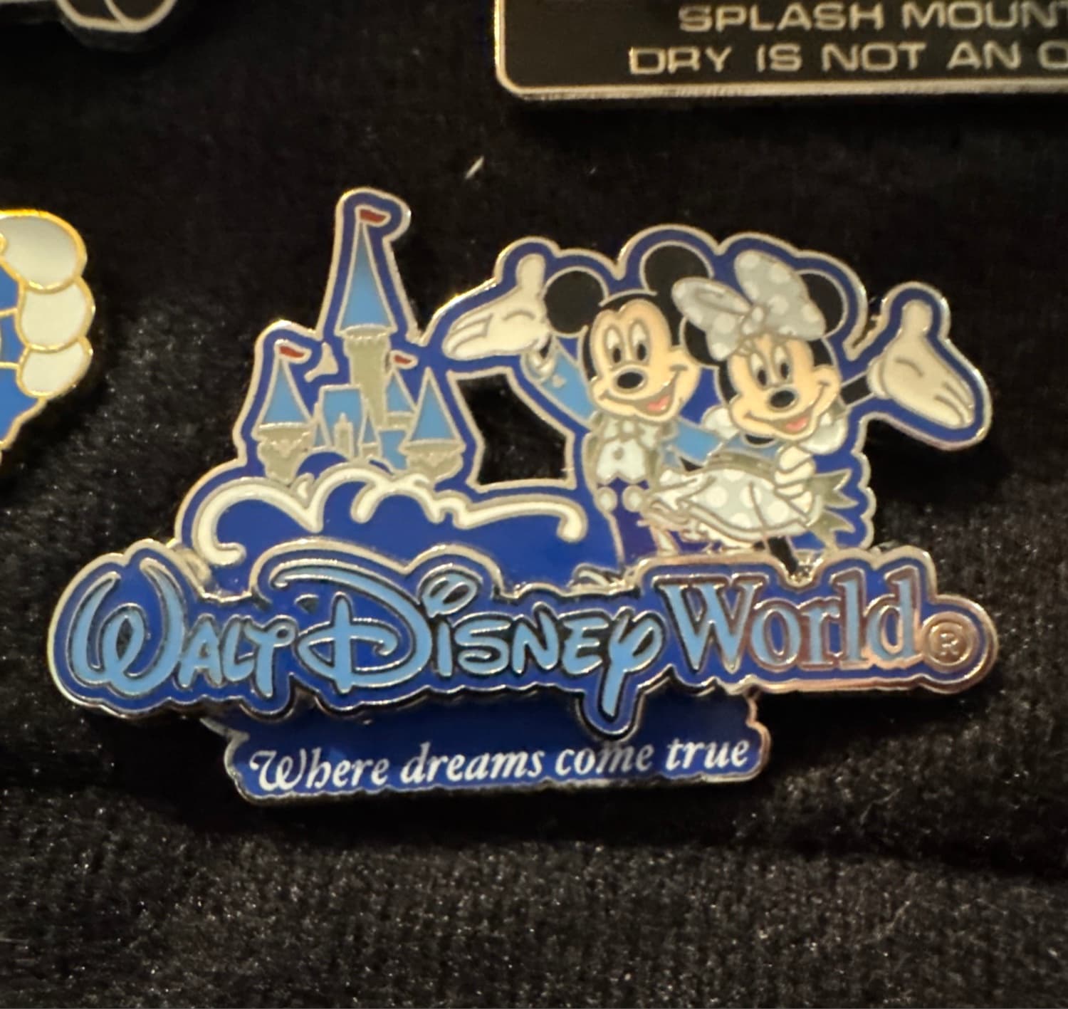 Walt Disney World Where Dreams Come True Mickey Minnie Castle Pin front