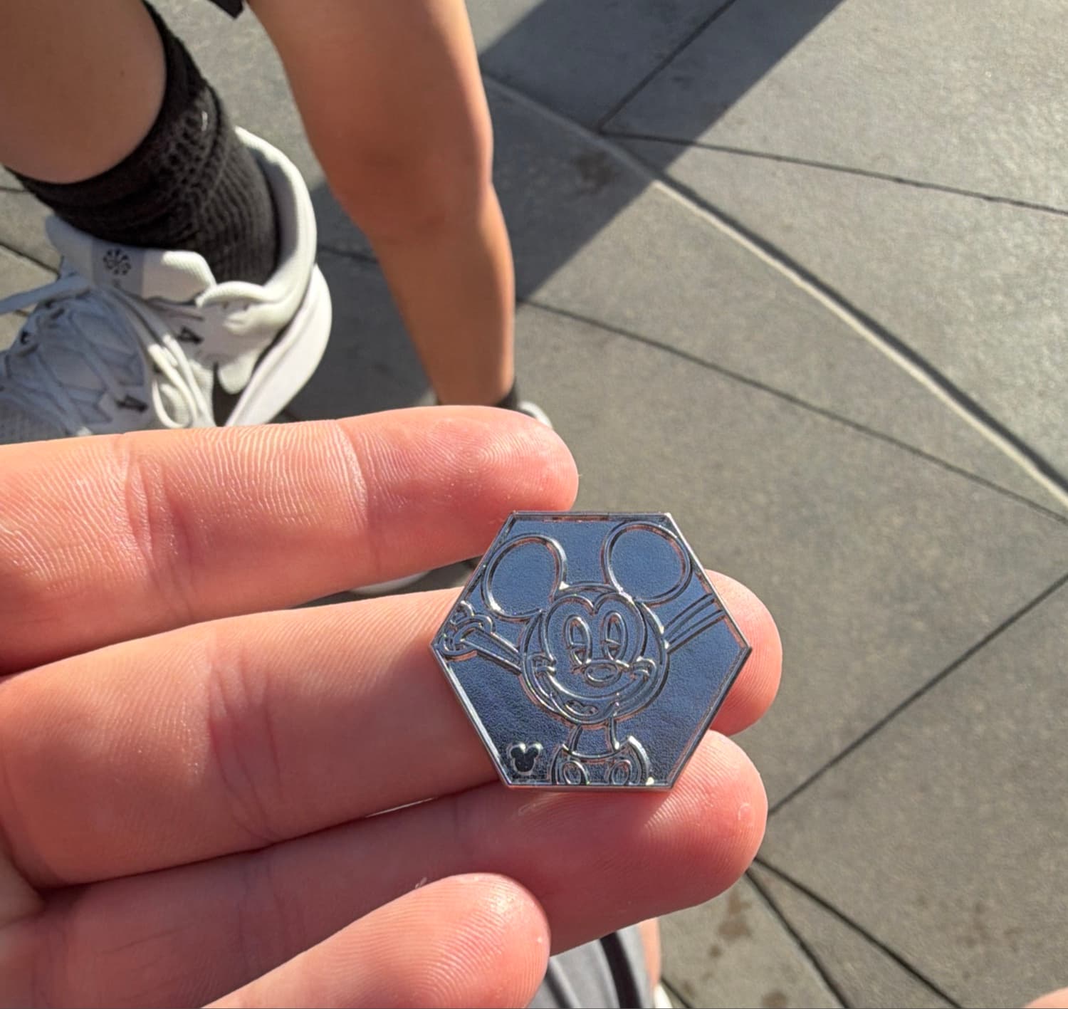 Hidden Mickey 2019 - Shapes - Mickey Hexagon Chaser