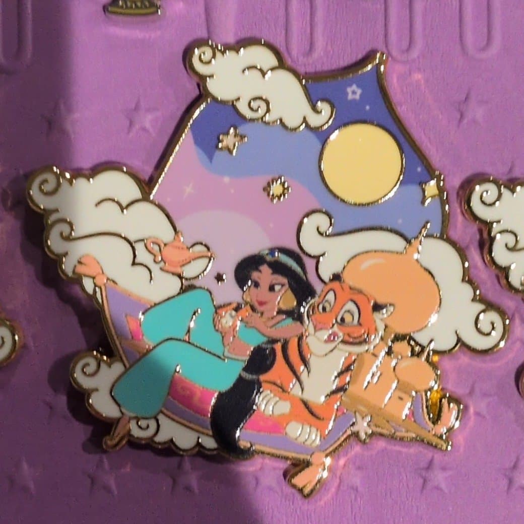 Jasmine with Rajah - Disney Princess Scenes Blind Box Pin Set