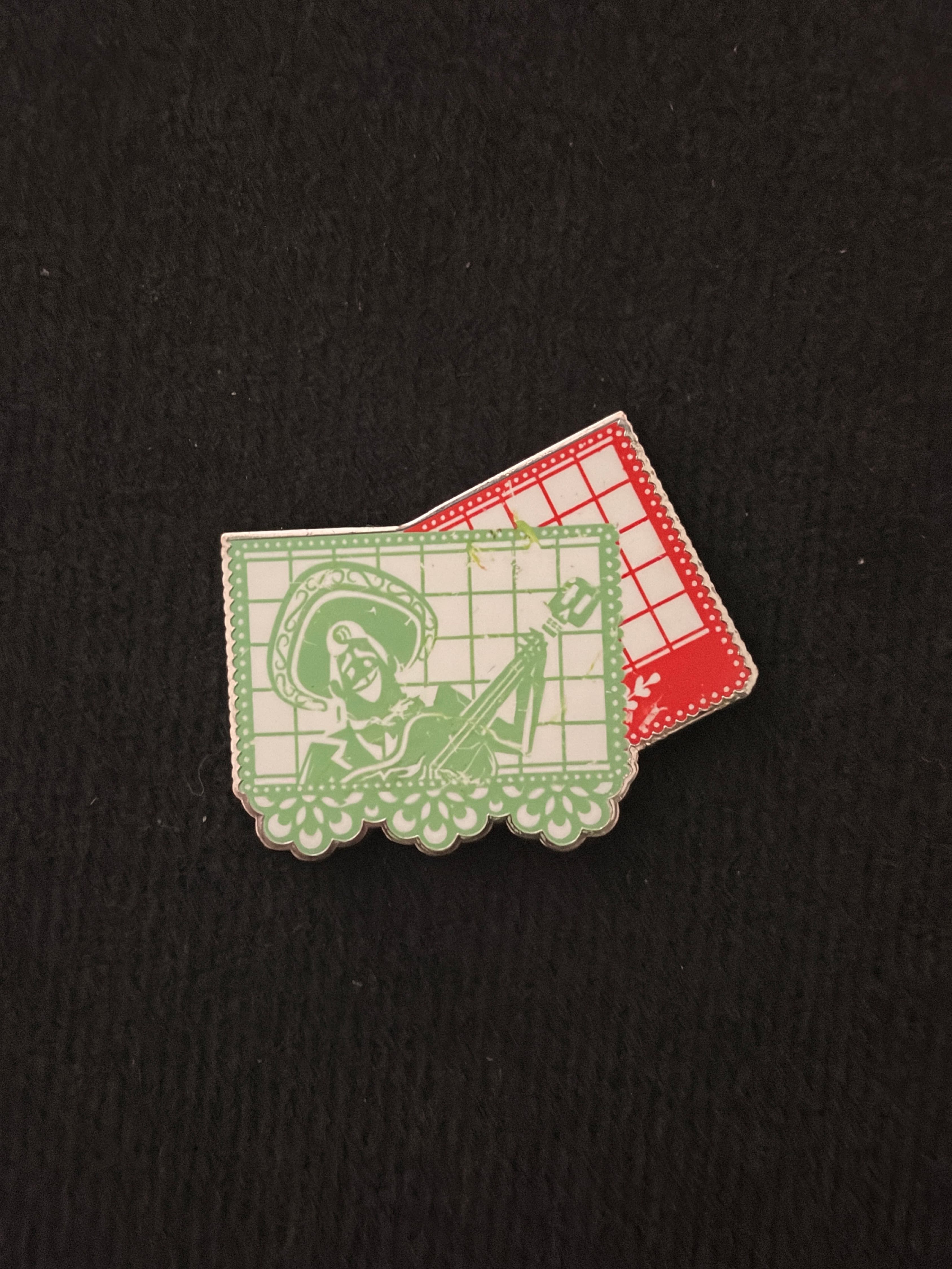 Ernesto de la Cruz - Coco Papel Picado Mystery Pin Set