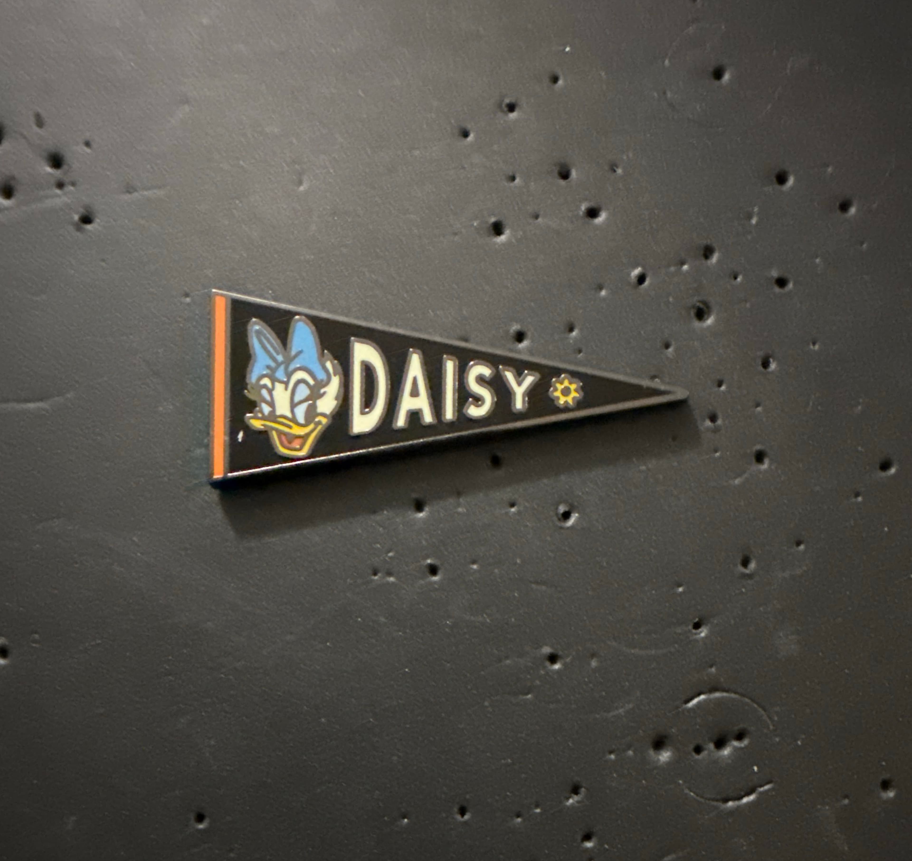 Daisy Duck - Mickey and Friends 2023 Pennant Mystery Collection