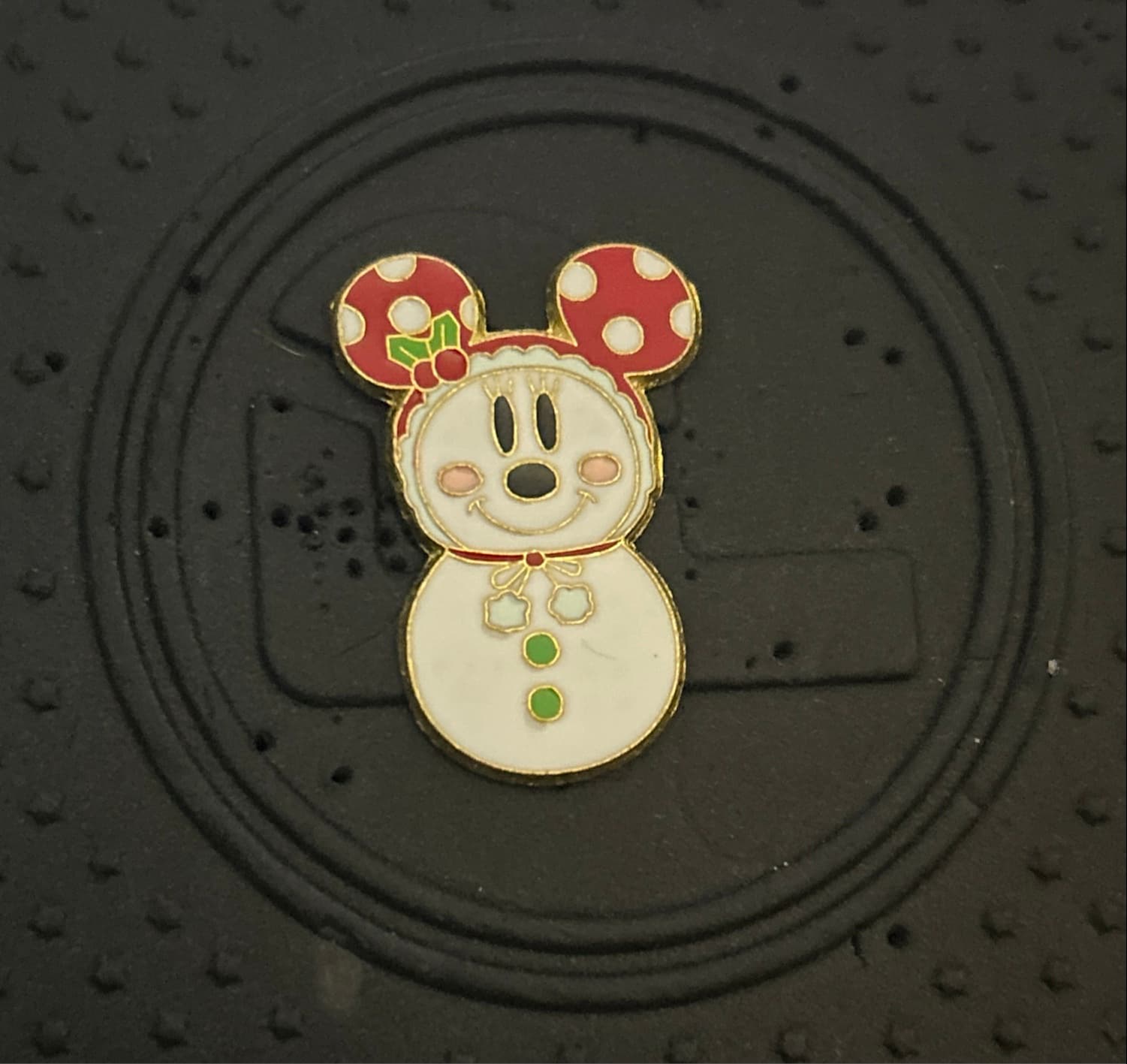 Minnie Mouse Snowman Pin