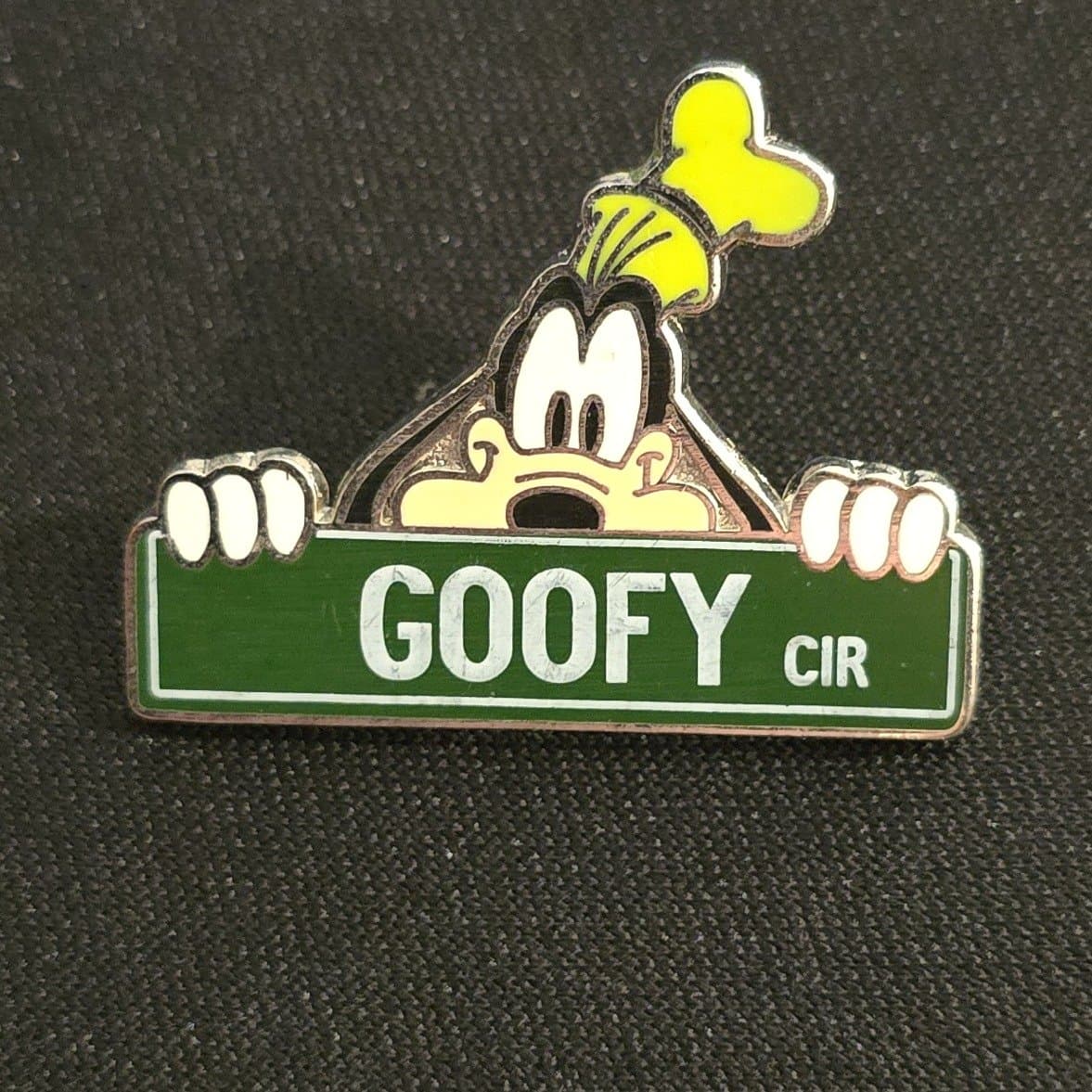 Goofy Cir Street Sign Pin