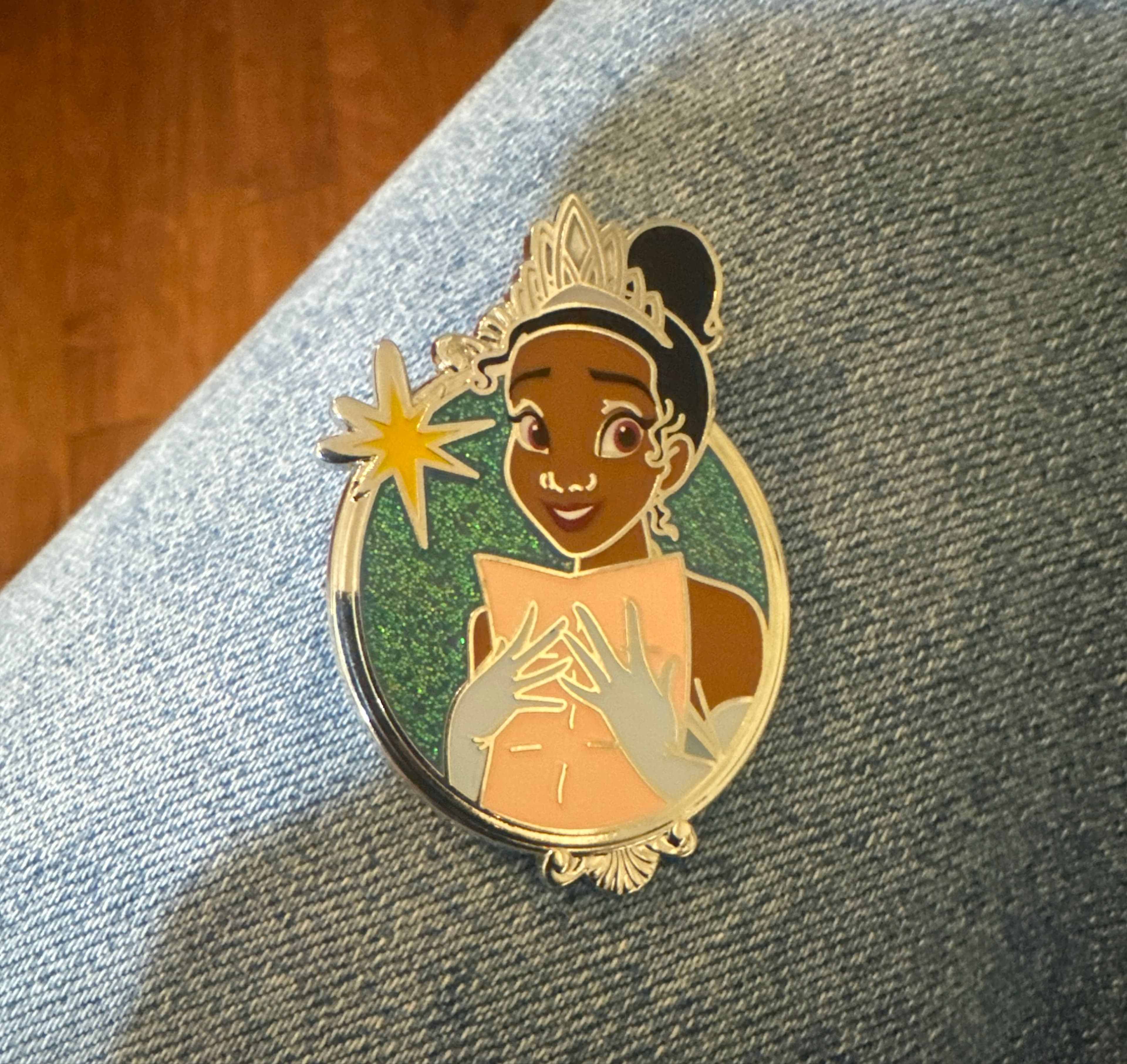 Tiana with Wishing Star - 2025 Princess Glitter Portraits Collection Pina