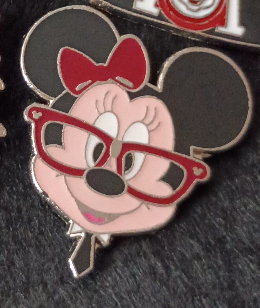 Minnie Mouse front