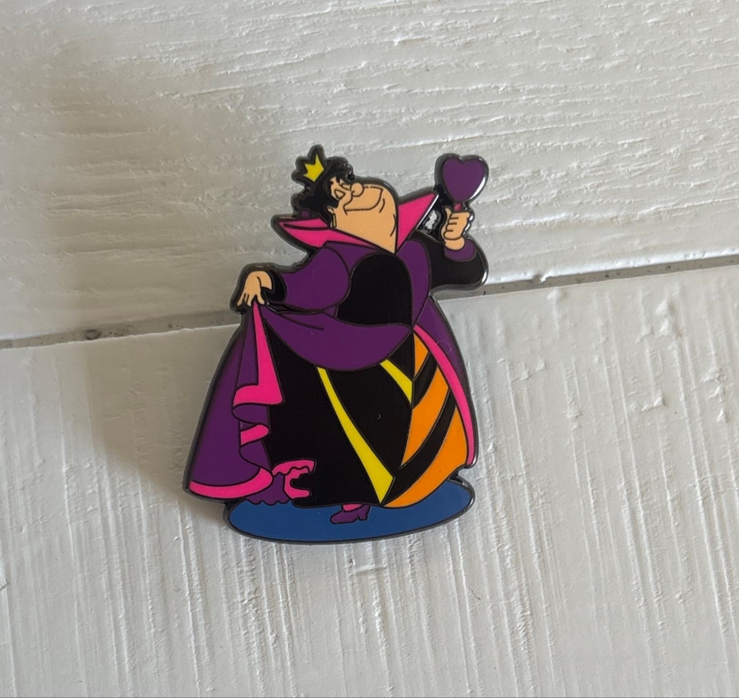Queen of Hearts Full Body with Heart Mirror
