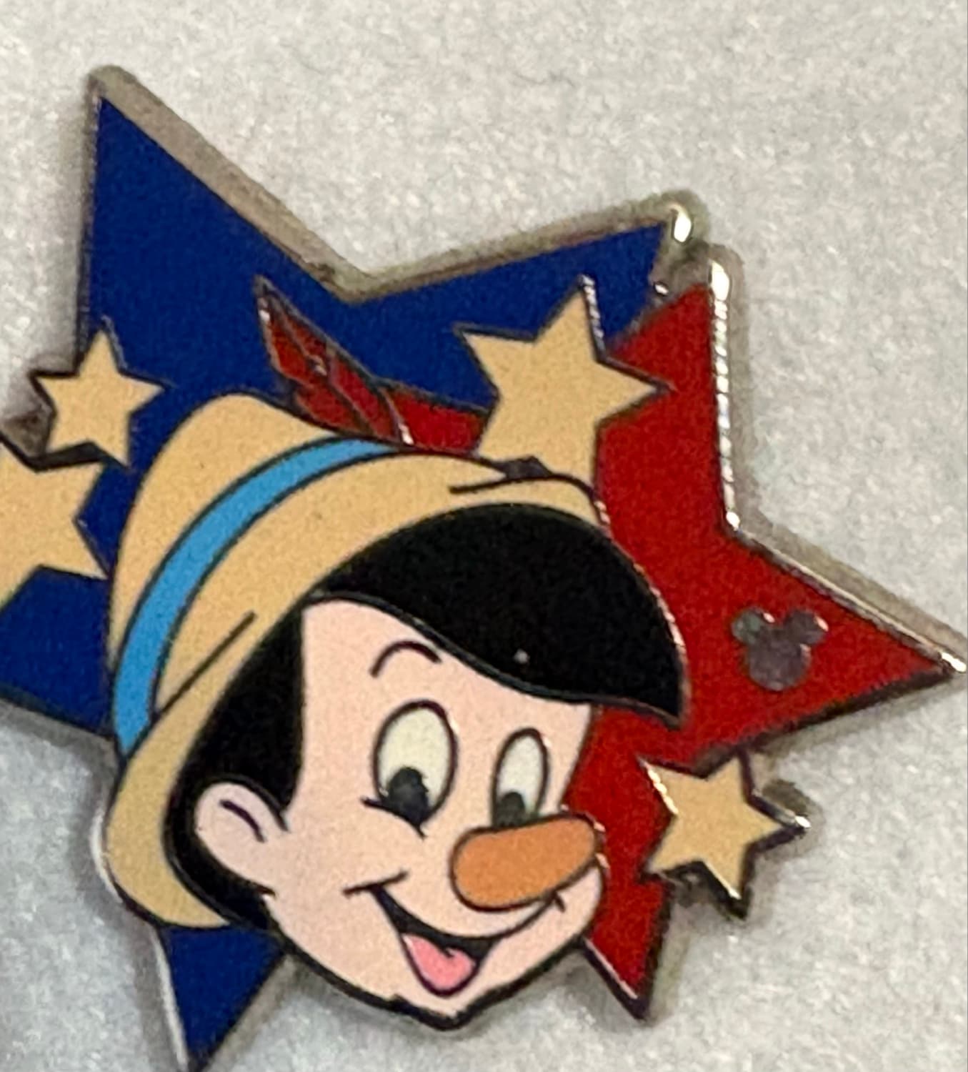 Hidden Mickey 2012 Pinocchio Character Stars Pin