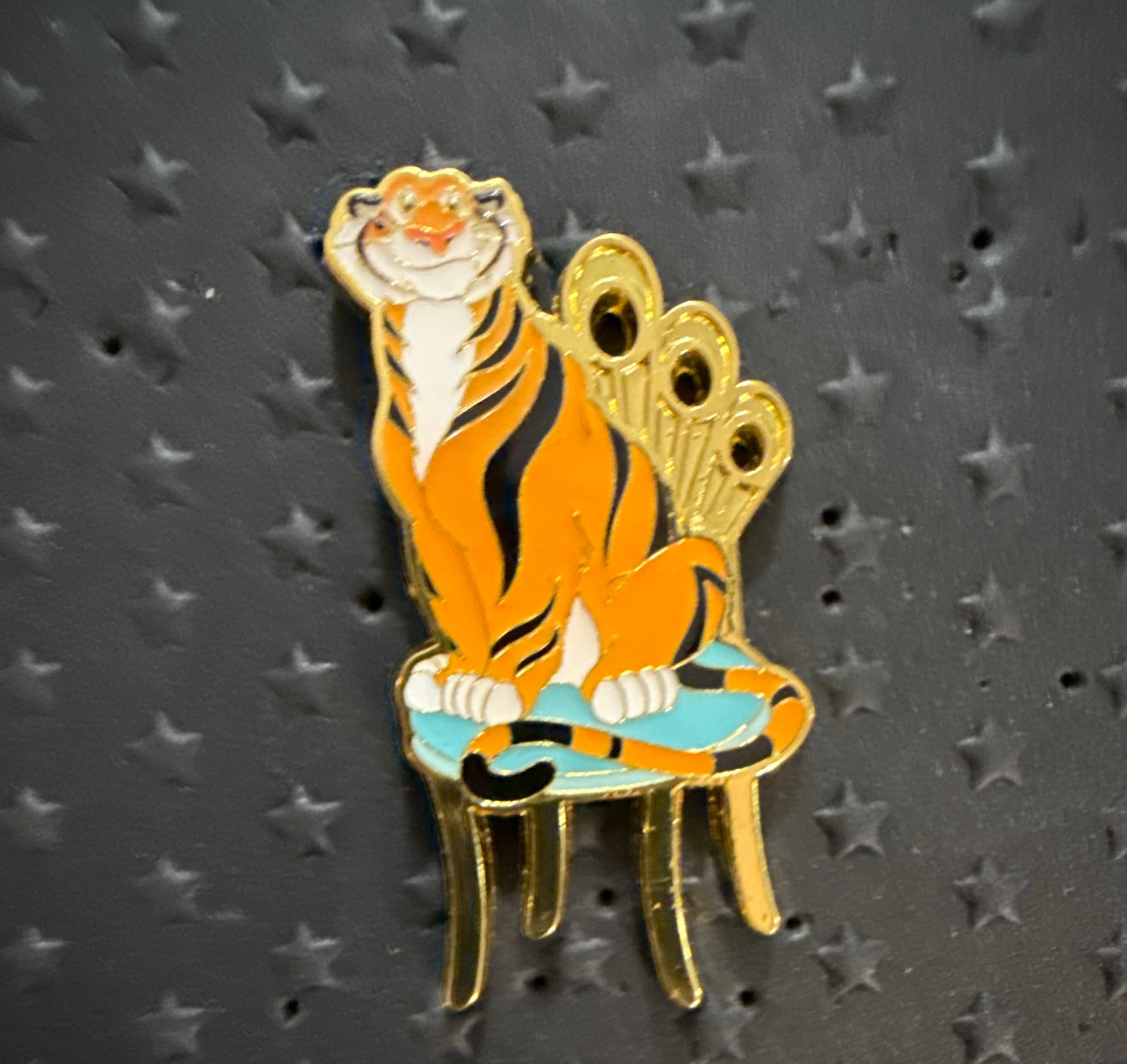 Rajah Sitting on Peacock Chair - Aladdin - Loungefly Princess Tea Table and Chair Mystery Pin Set