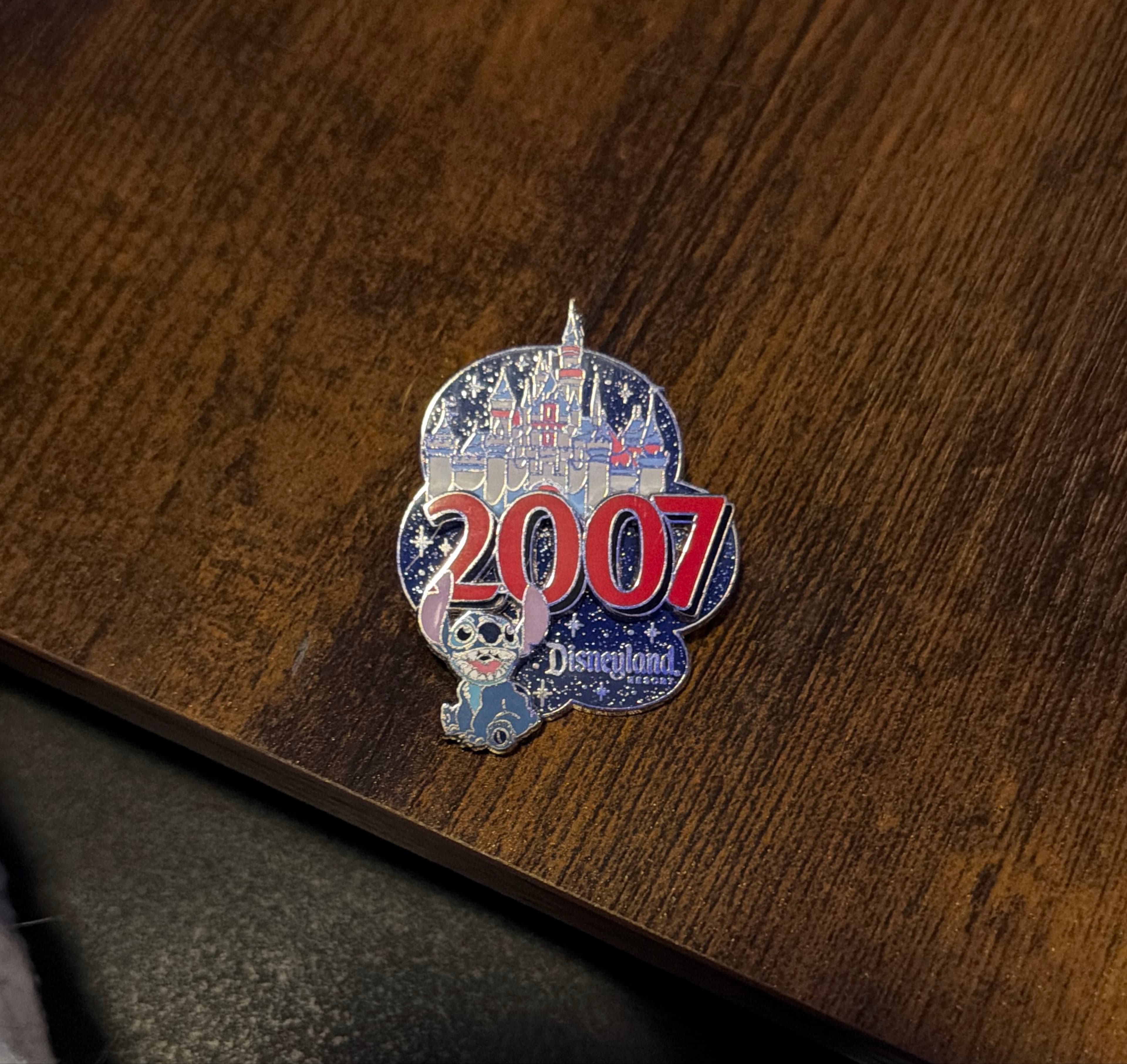 Sleeping Beauty Castle - Stitch - 2007 Dated Year Pins