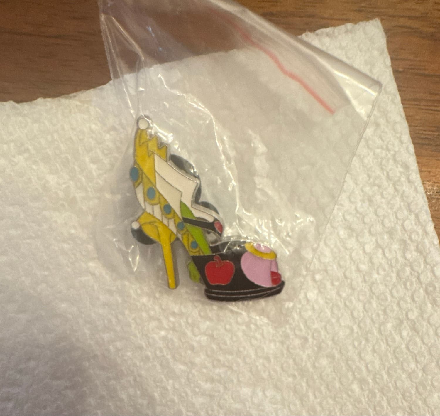 Snow White High Heel Shoe Pin