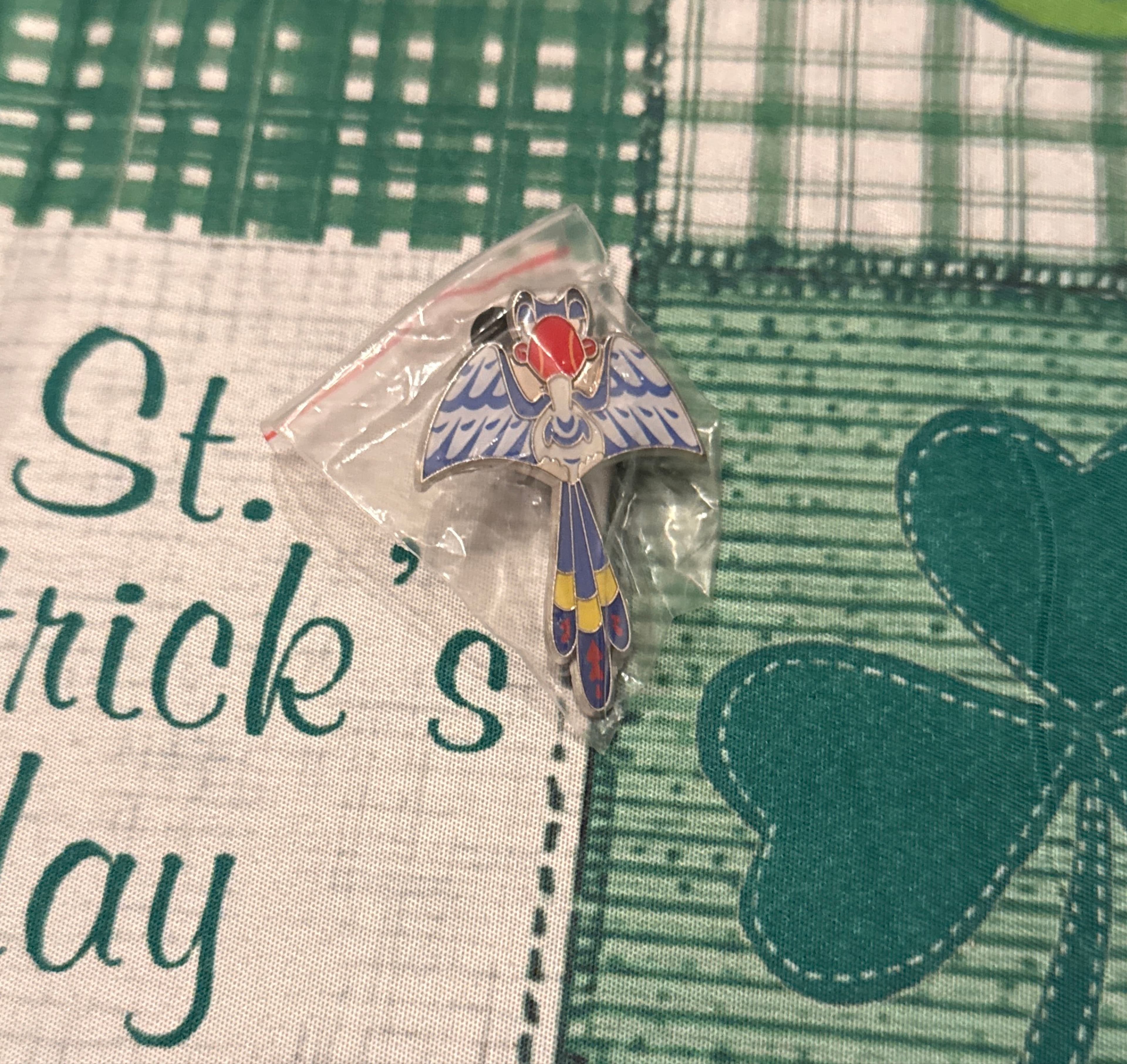 Macaw Parrot - The Enchanted Tiki Room - Adventureland Mystery Pin Set