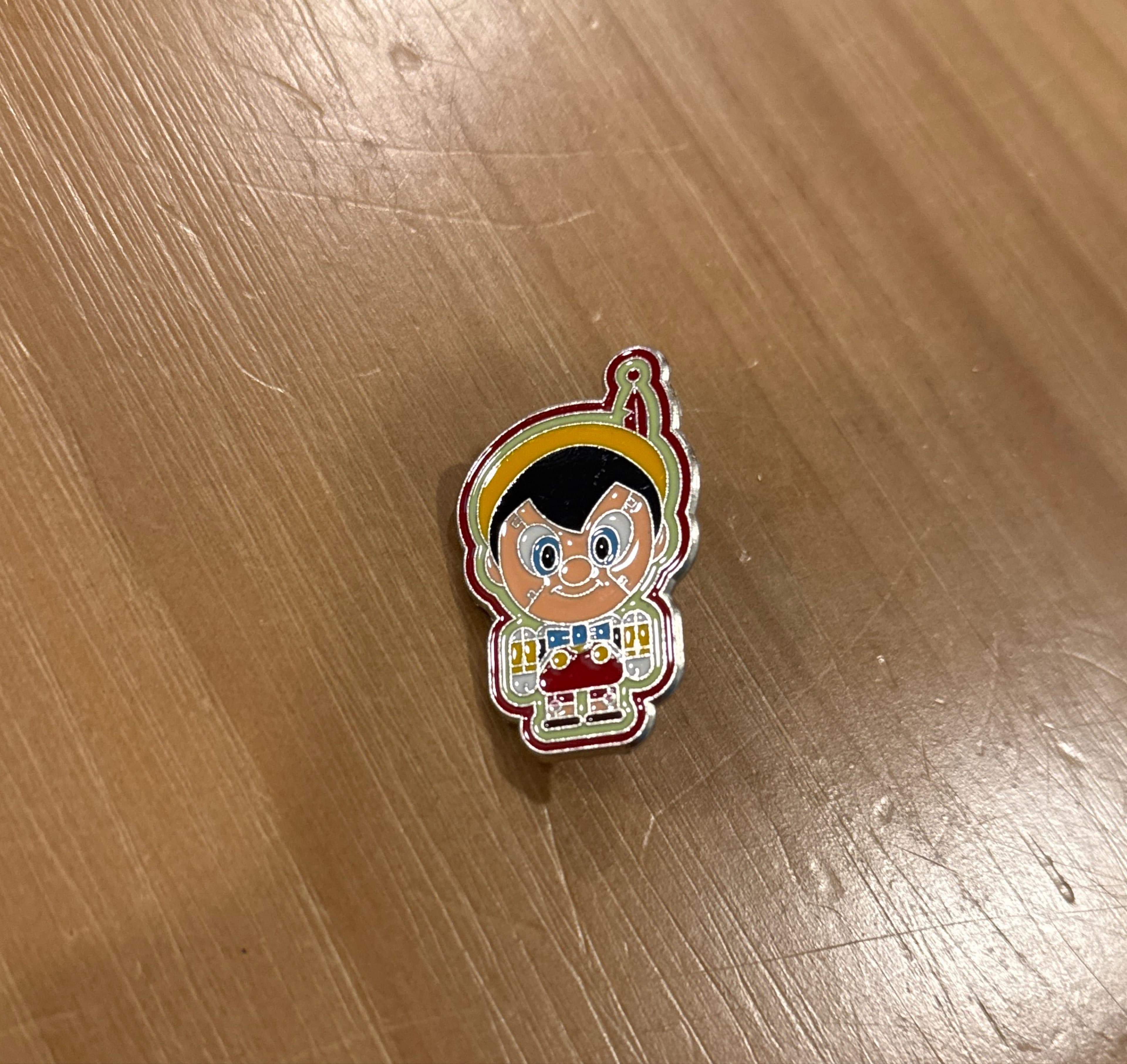 Booster Set Disney Trading Pin Series