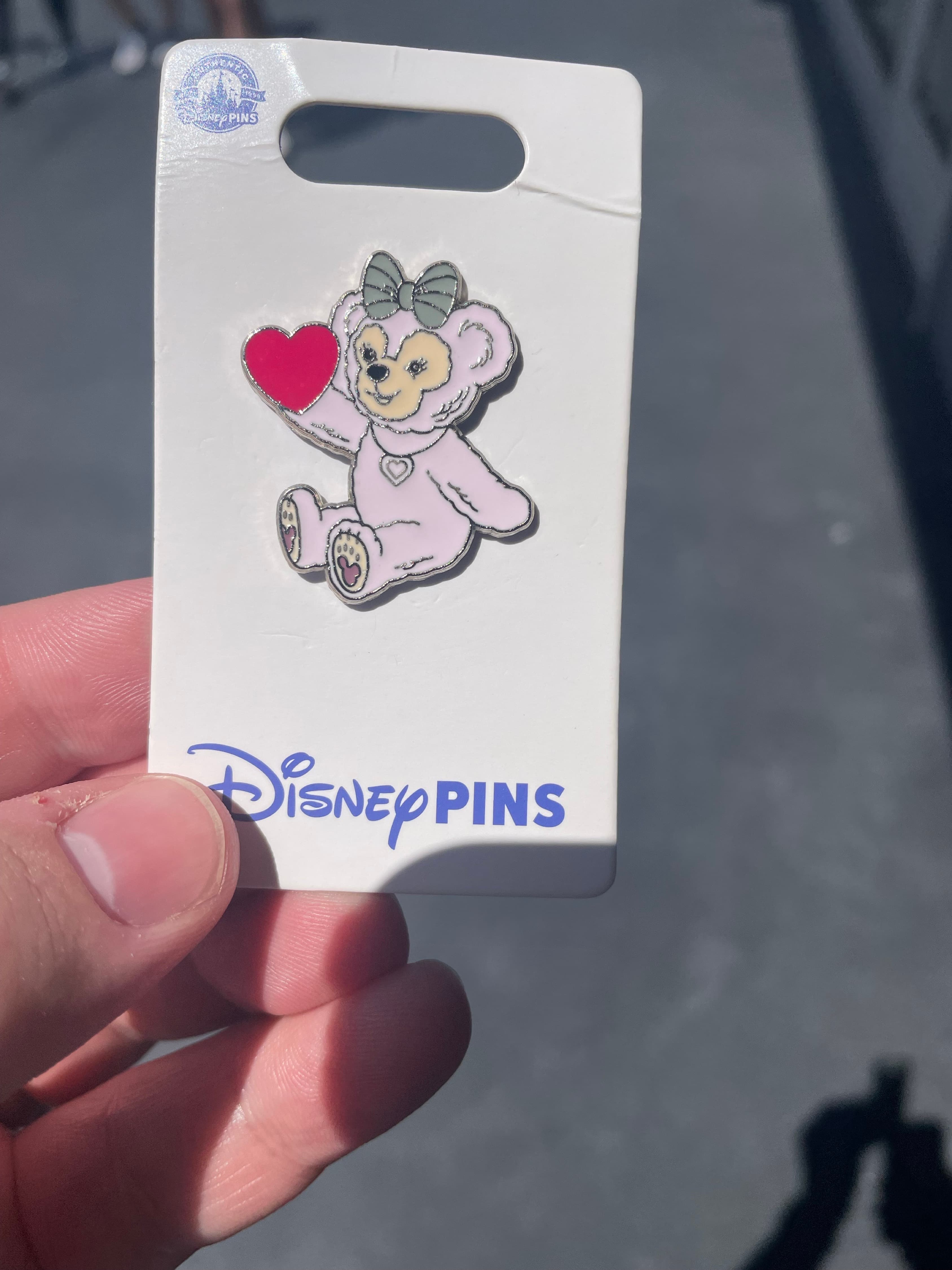 ShellieMay Sitting Holding Heart (only)