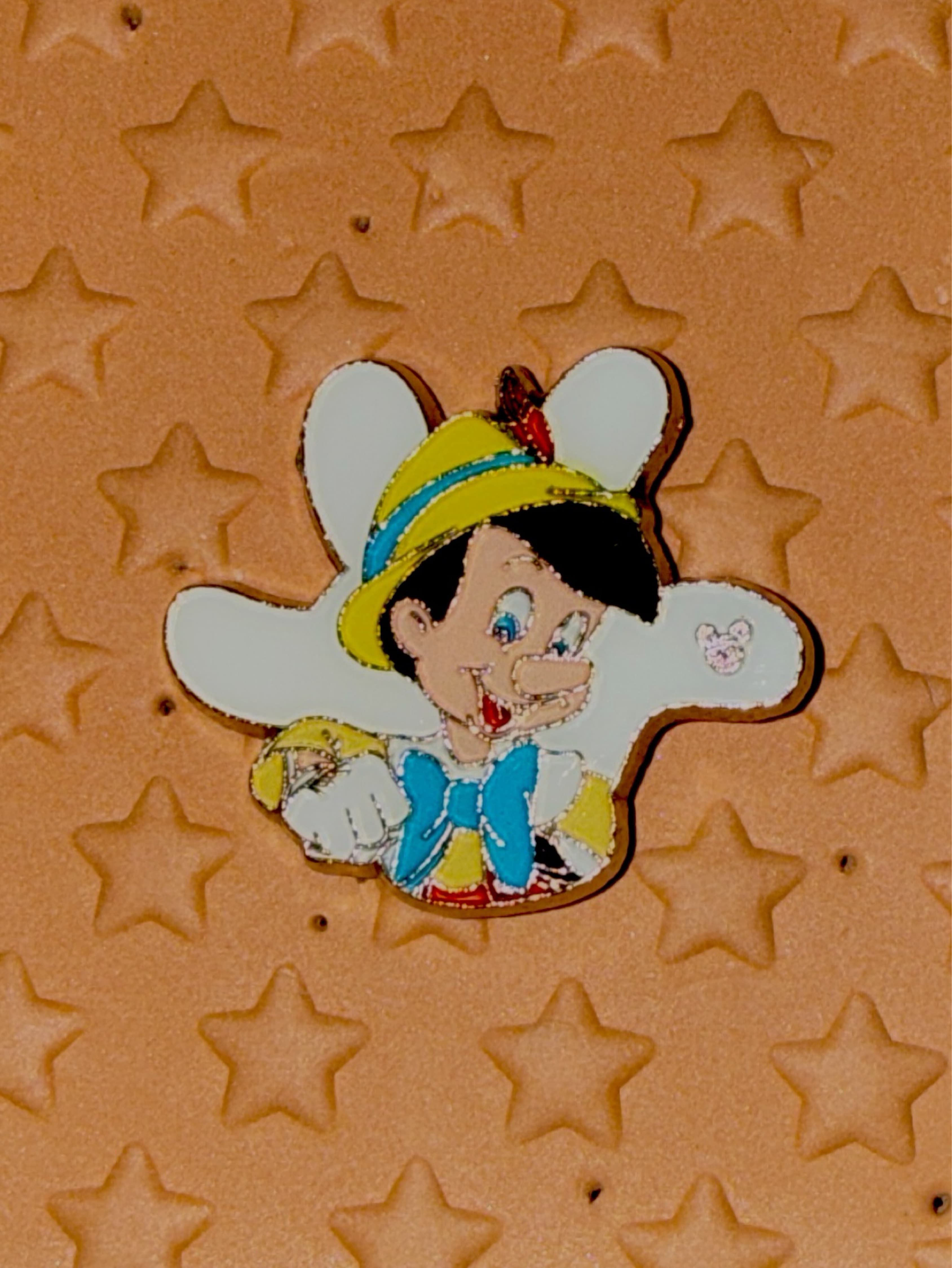 Pinocchio - White Glove Silhouette - DLR Hidden Mickey 2013: Wave B