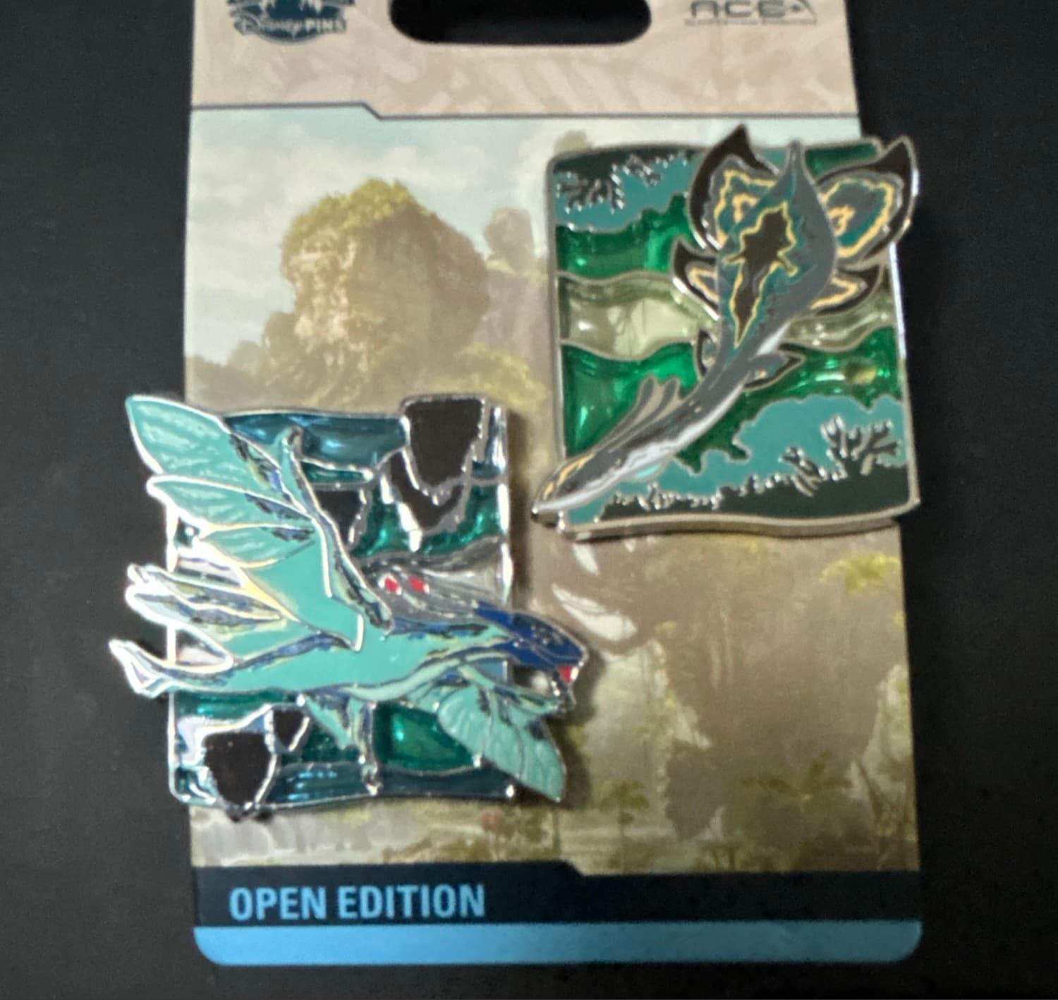 Disney Parks Pandora – The World of Avatar Banshee and Ilu Open Edition Pin Set front