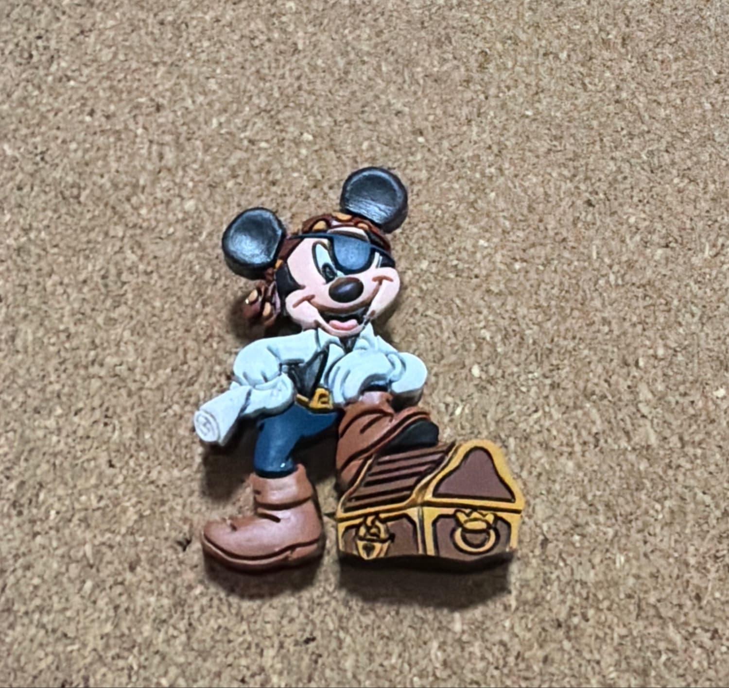 Mickey Pirate Treasure Chest Rubber 3D