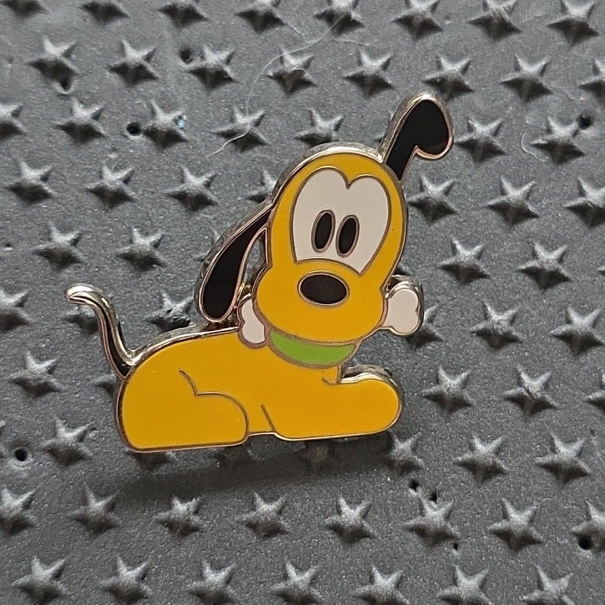 Baby Pluto Puppy Sitting Green Collar Pin