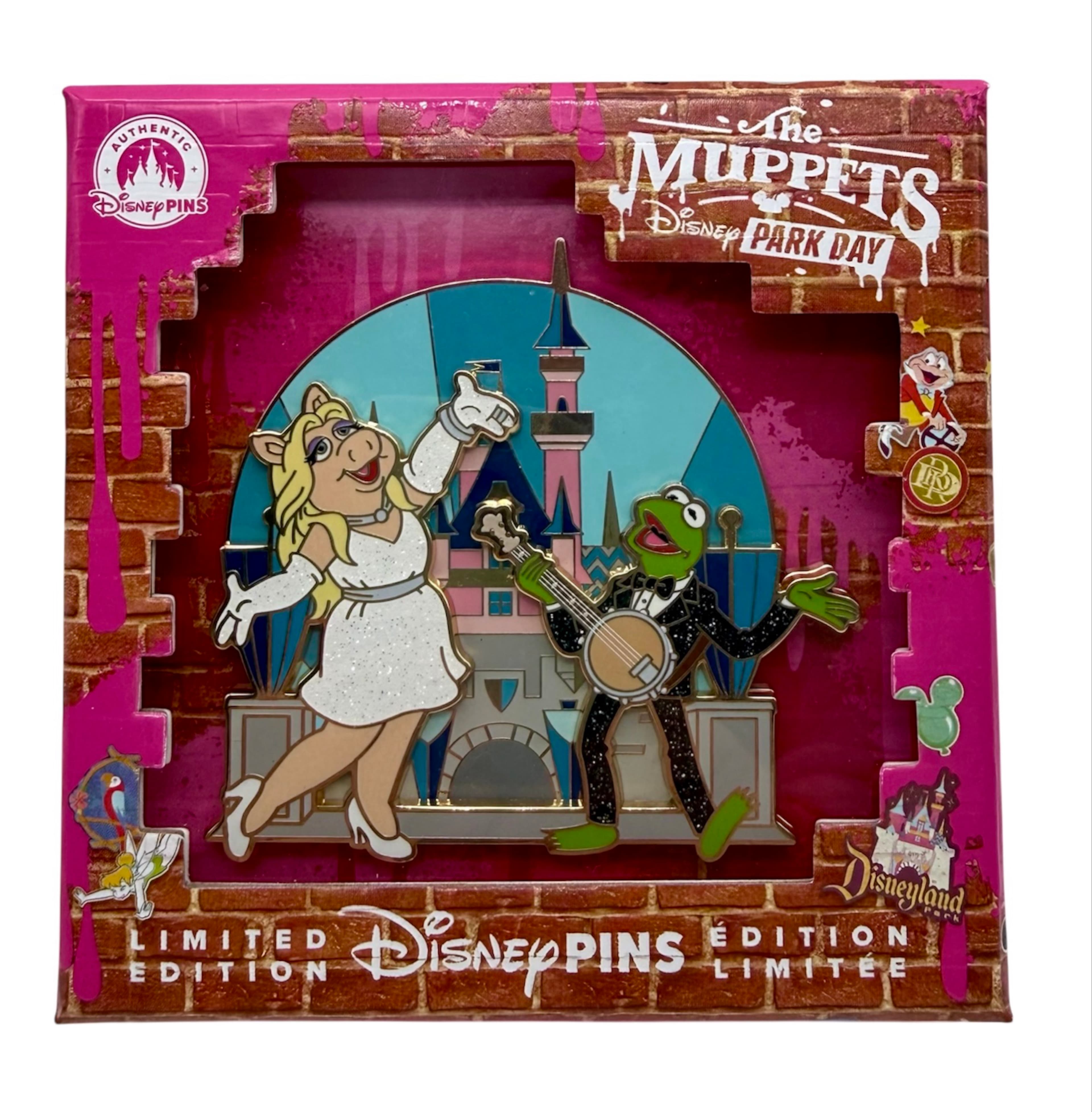 The Muppets Kermit and Miss Piggy at Sleeping Beauty Castle Mini Jumbo