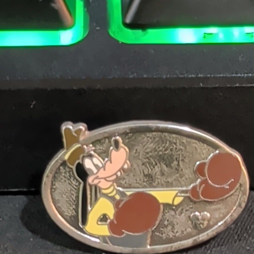 WDW - 2013 Hidden Mickey Series - Sport Goofy - Boxing - COMPLETER pin