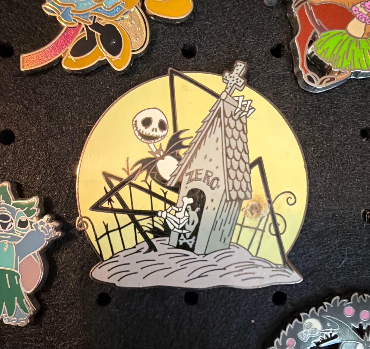Tim Burton's Nightmare Before Christmas - Jack Skellington and Zero - Doghouse Moon