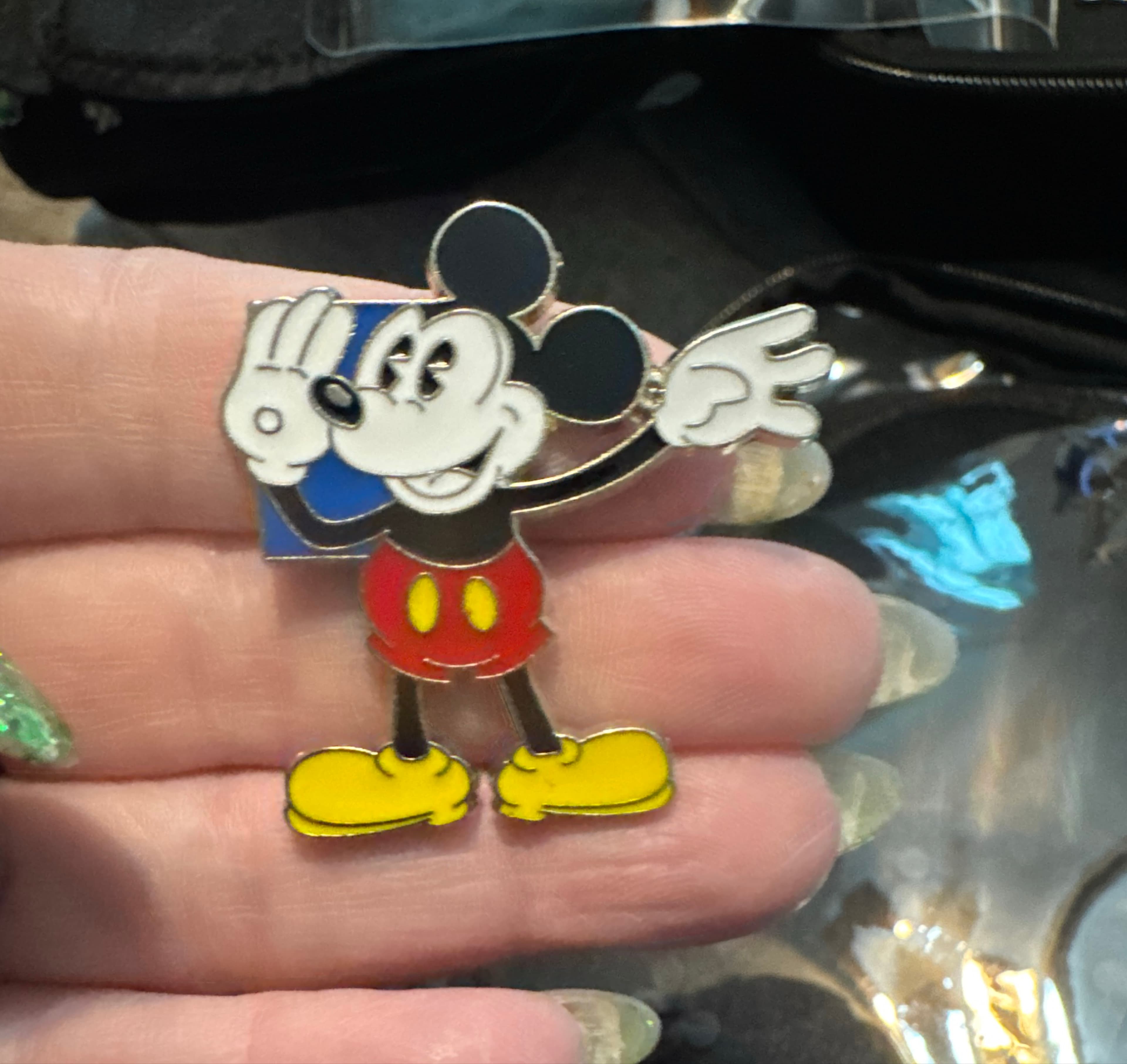 Mickey Mouse Oh Mickey! Waving Blue Square