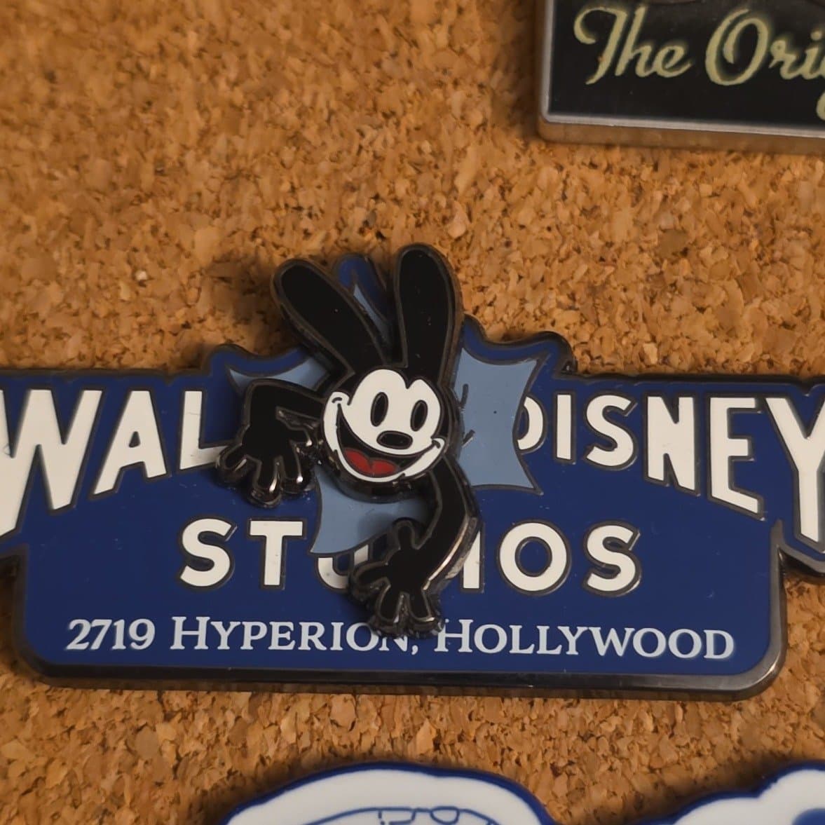 Oswald at the Hyperion Room