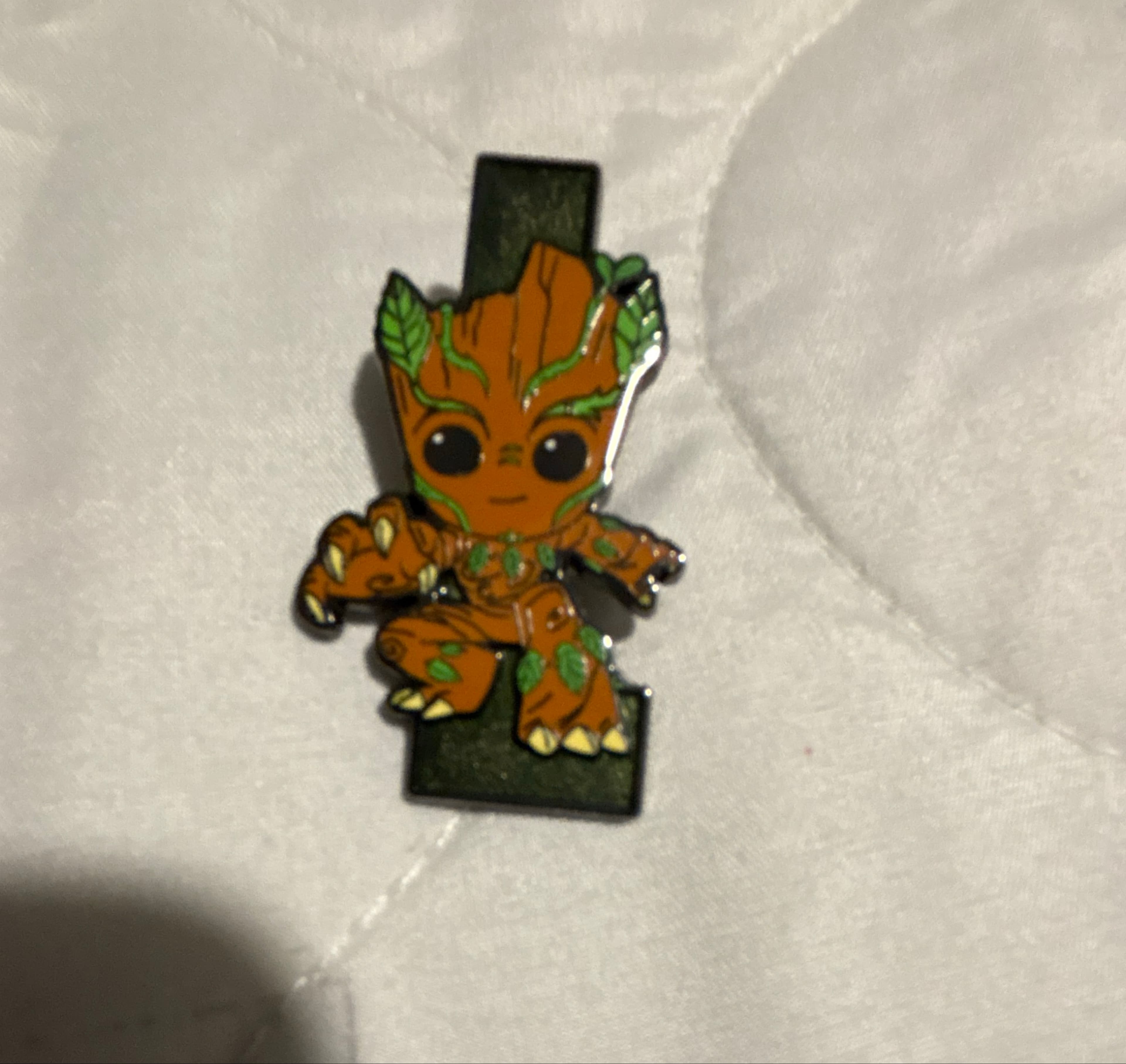 Groot Marvel Letter L Pin