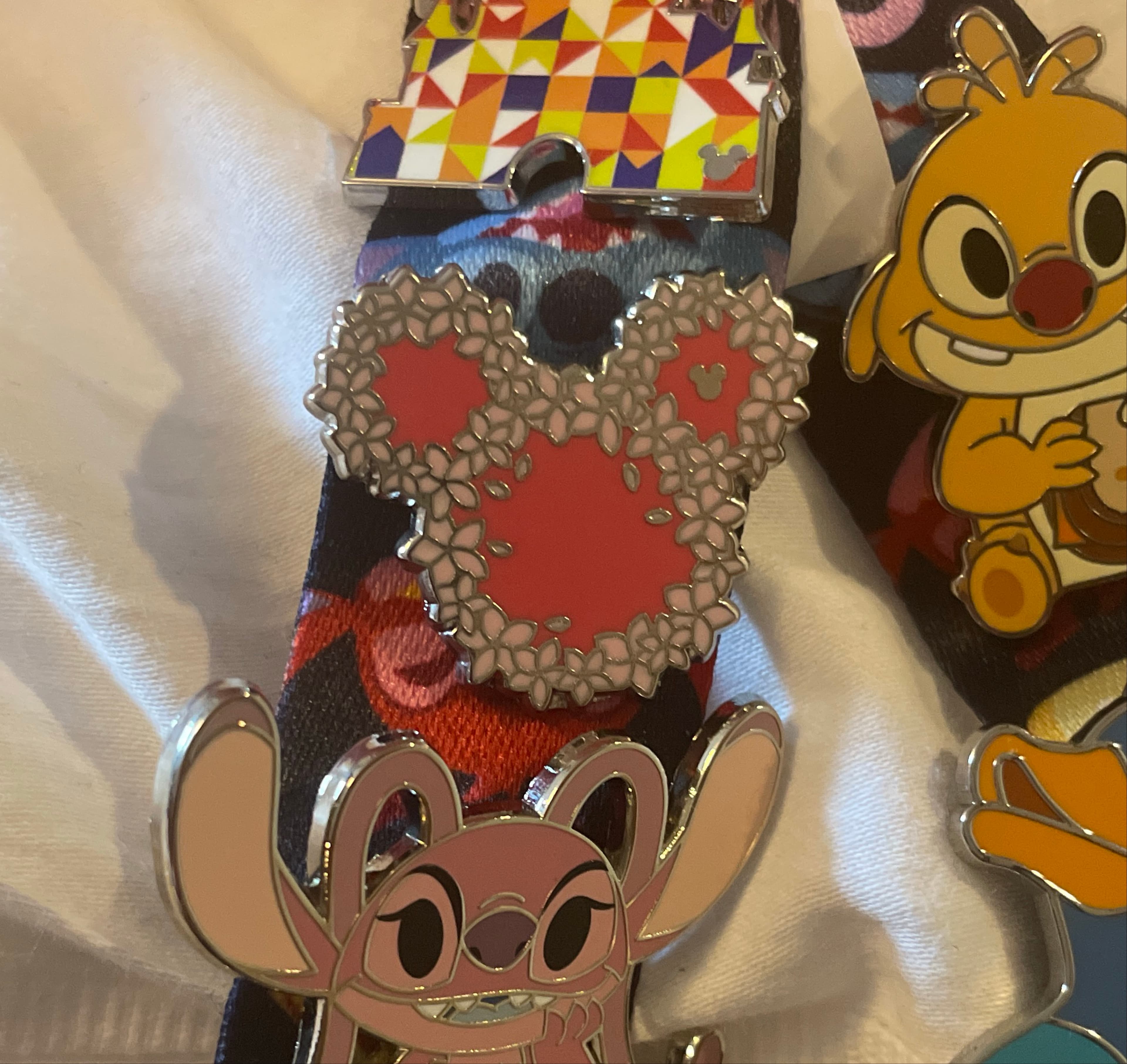 Pink Mickey Head - Flowers Garland Wreath - SDR Hidden Disney 2017