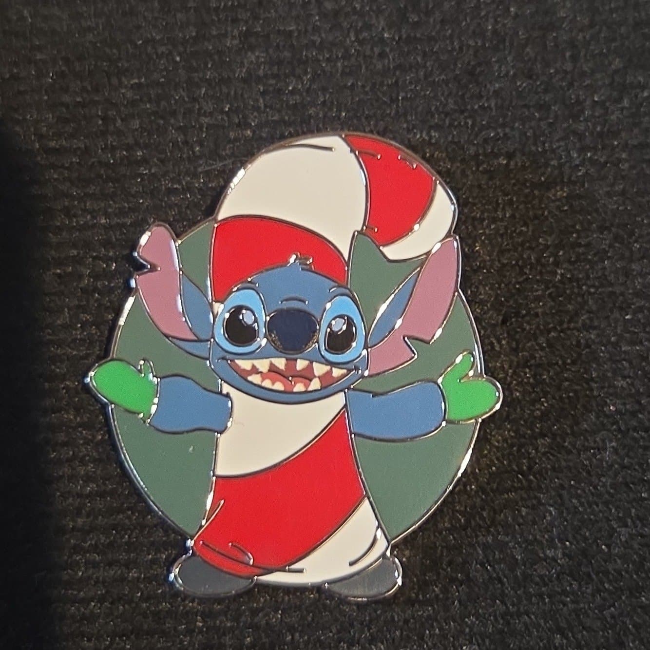 Stitch Holiday Mittens - Polynesian Resort 2015