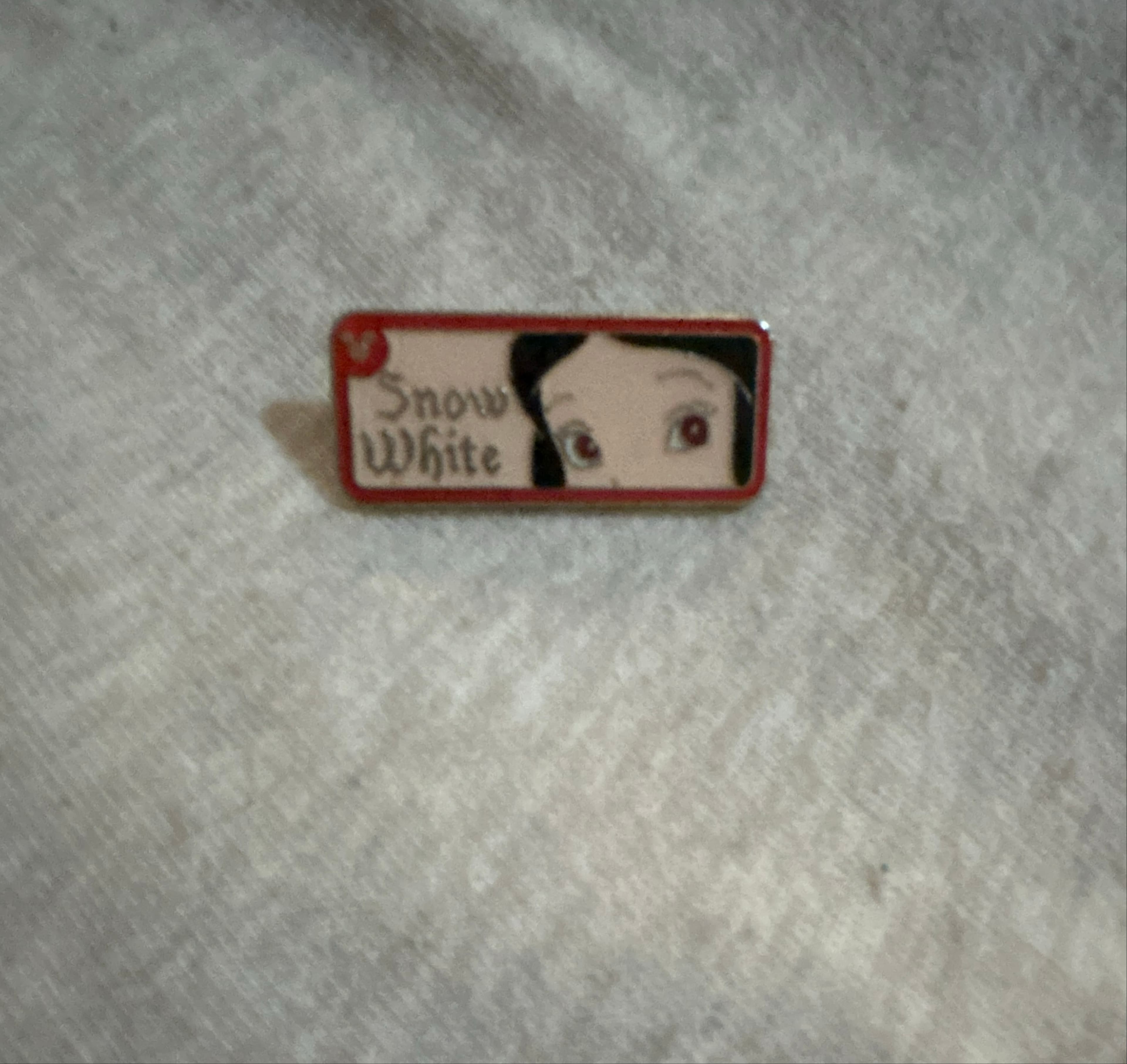 What's My Name Badge Mystery Set - Snow White and the Seven Dwarfs