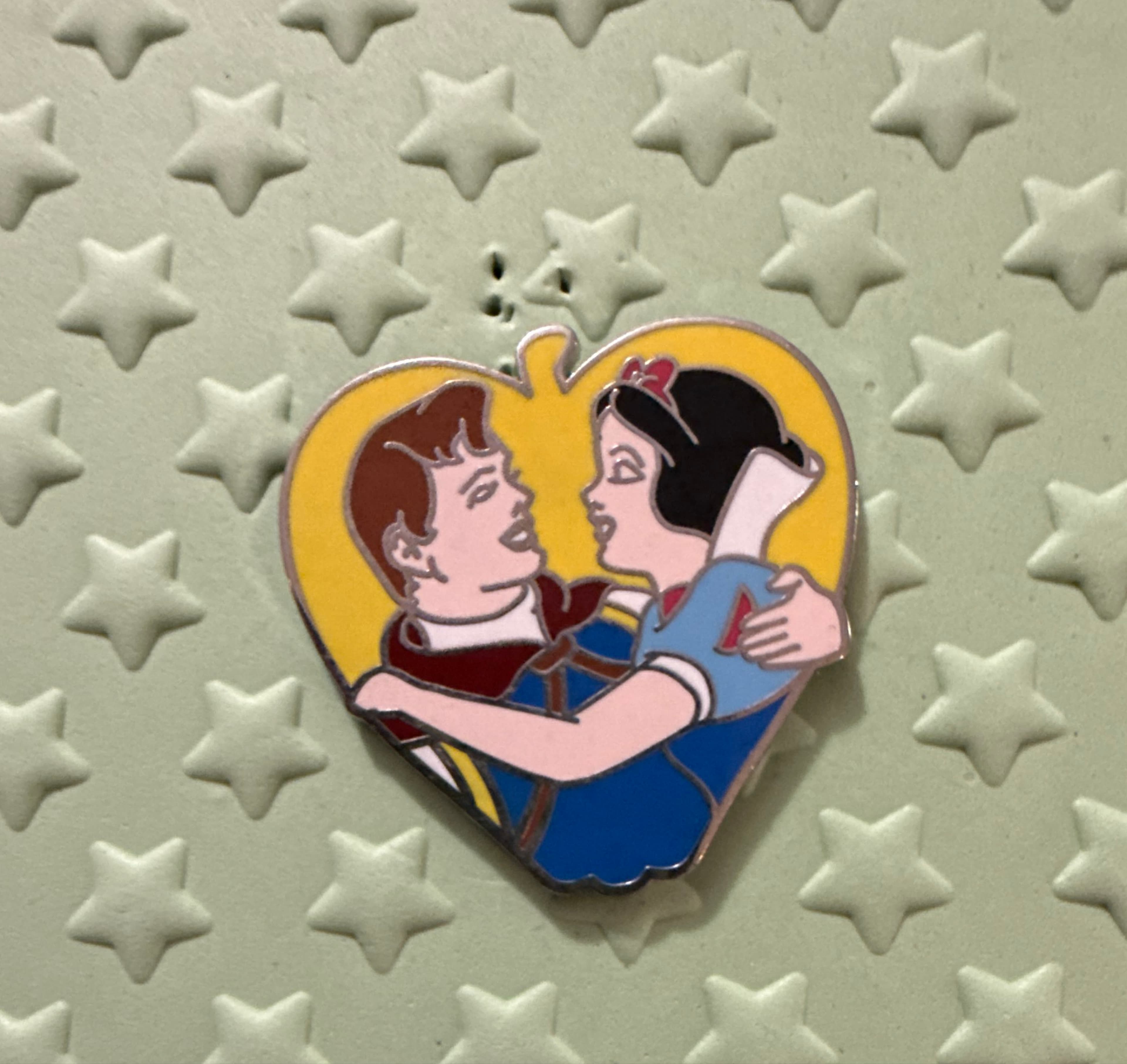 Snow White and Prince Charming Love Apple