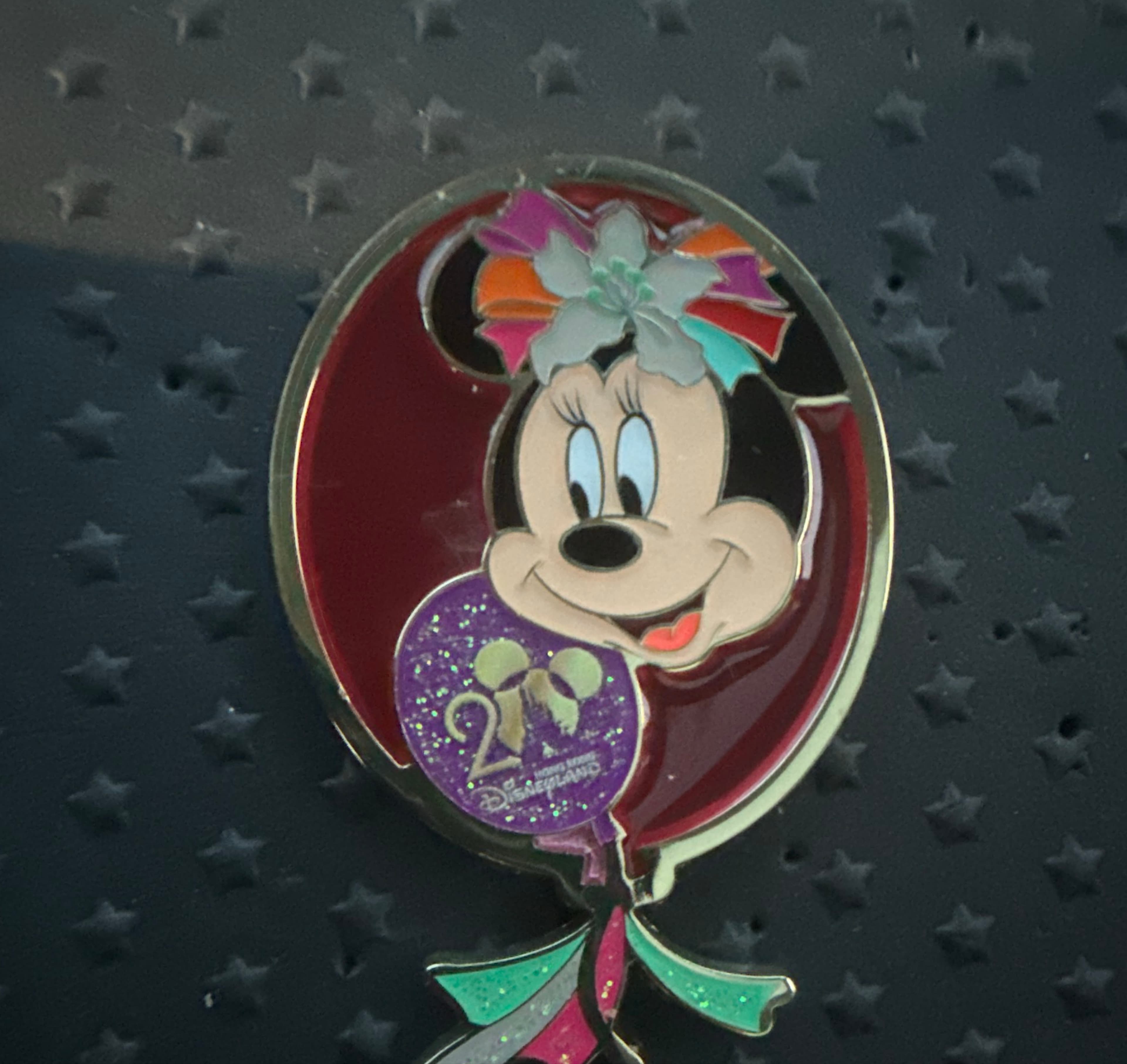 Minnie Mouse 20th Anniversary Grand Celebration Balloon Pin - Hong Kong Disneyland front