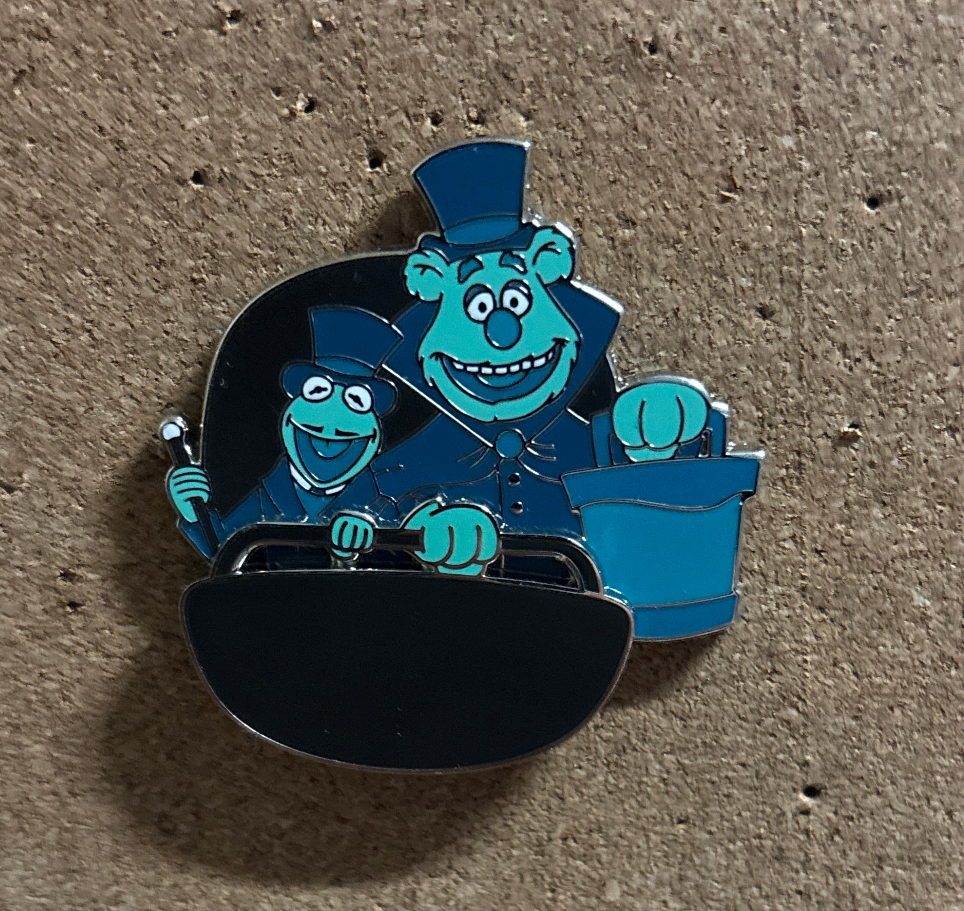 Kermit and Fozzie Bear in Doom Buggy - The Haunted Mansion - The Muppets