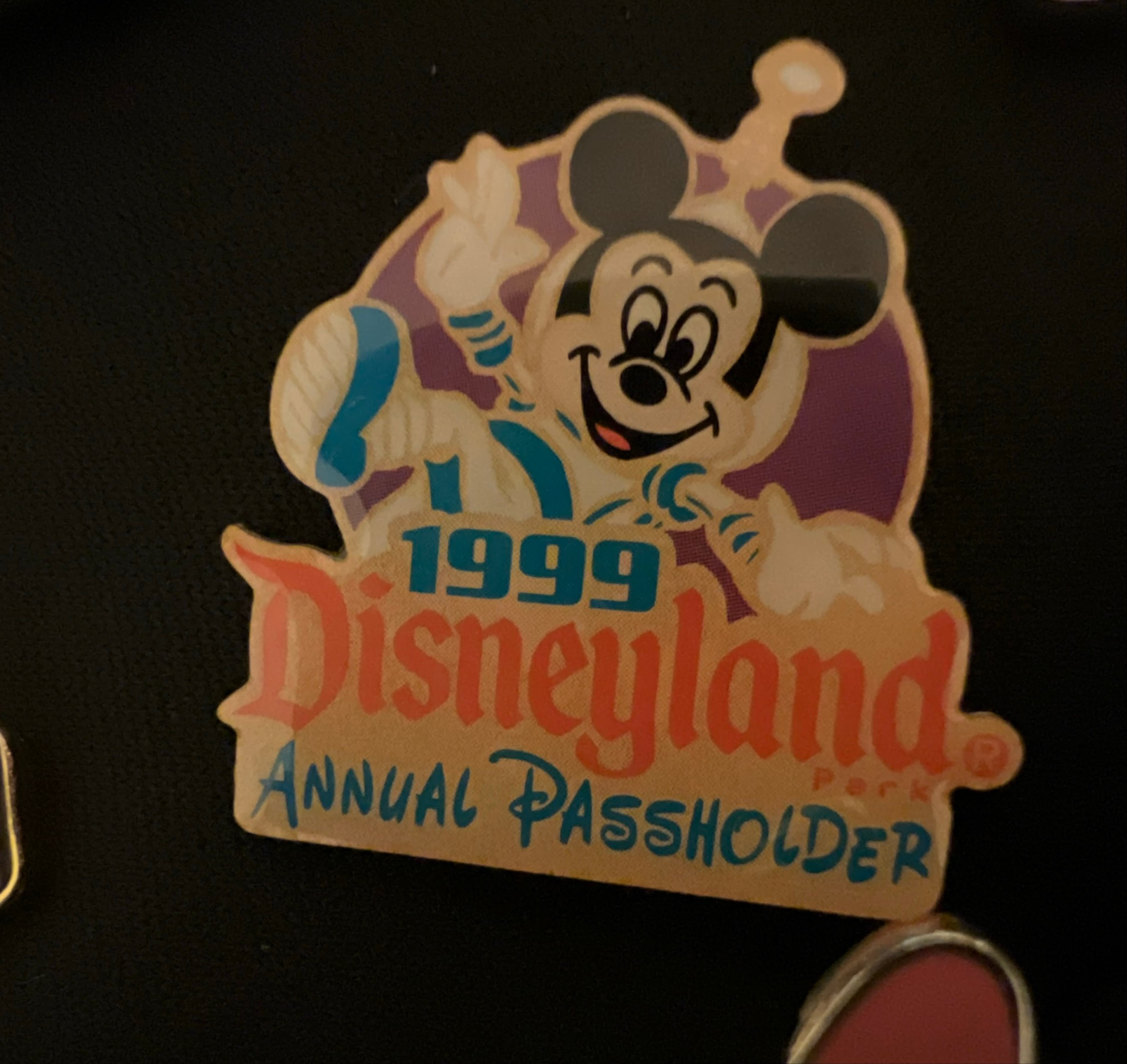 Mickey Mouse Astronaut 1999 Disneyland Annual Passholder Pin