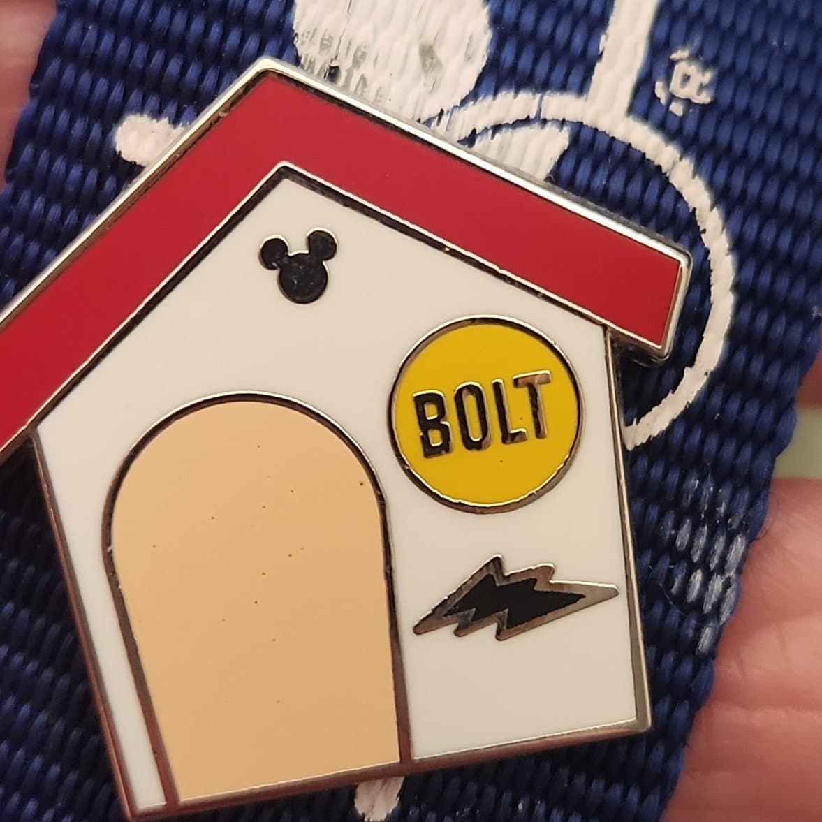 Bolt - Doghouse - Hidden Mickey 2019