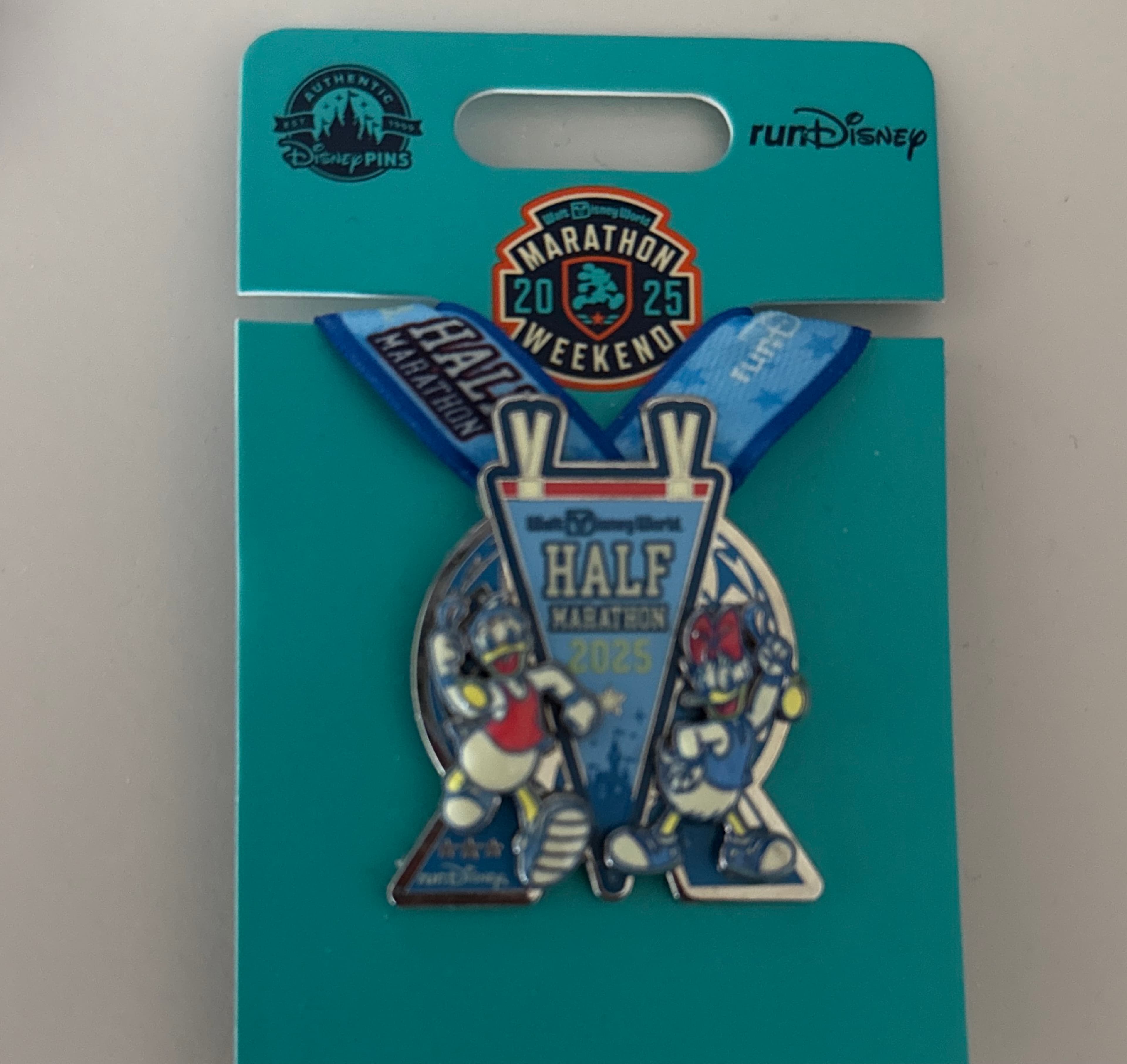 Donald & Daisy Duck - Half Marathon Medal Replica - runDisney 2025 Marathon Weekend