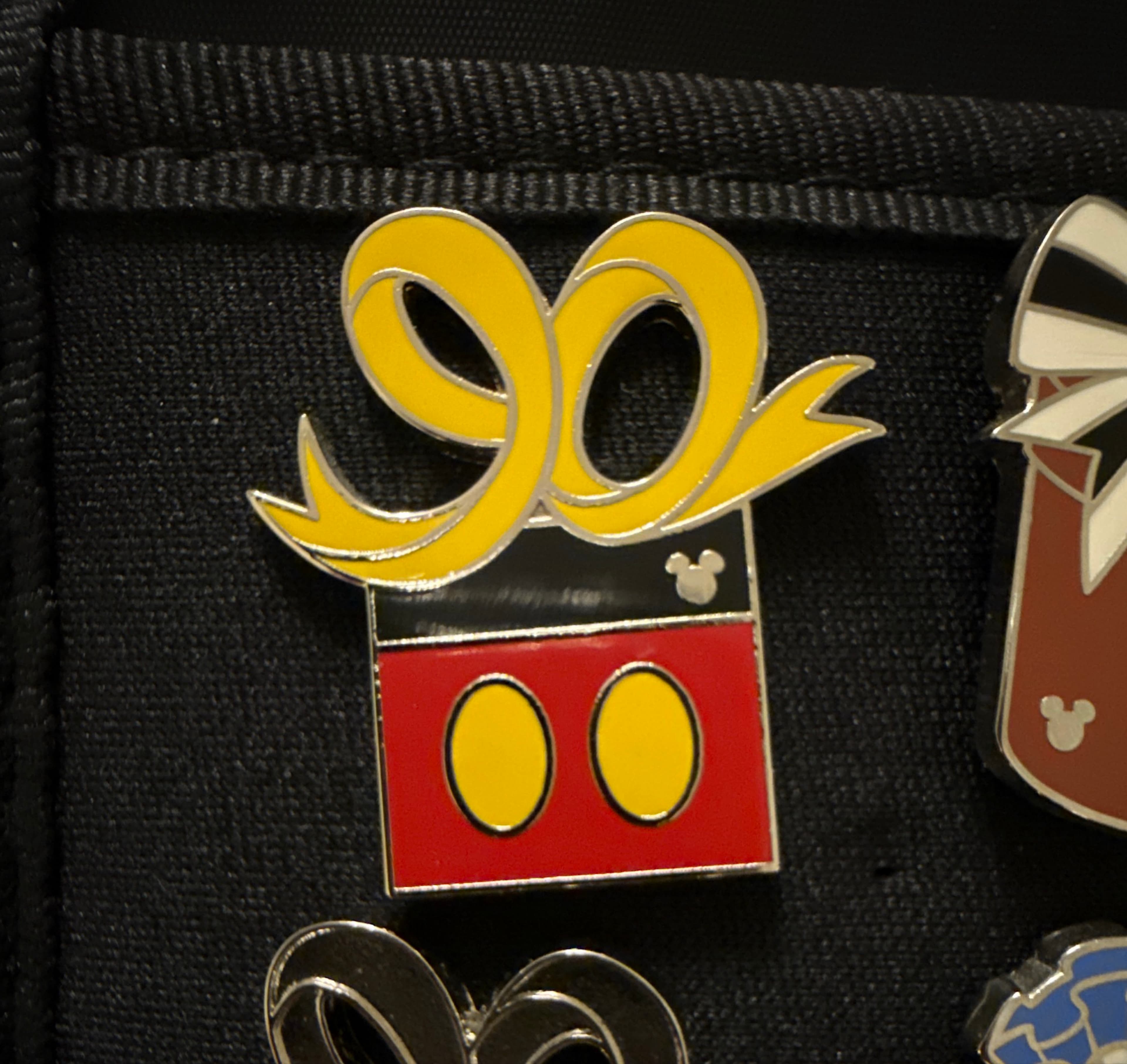 Mickey present front