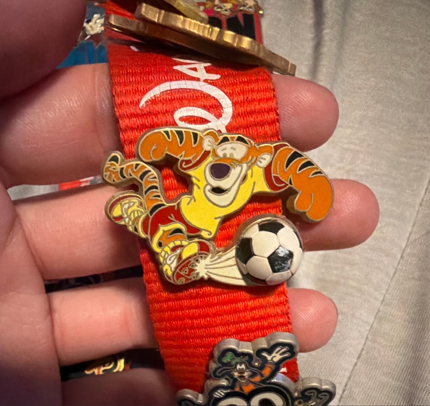 Disney Pin Sports Series Tigger Soccer
