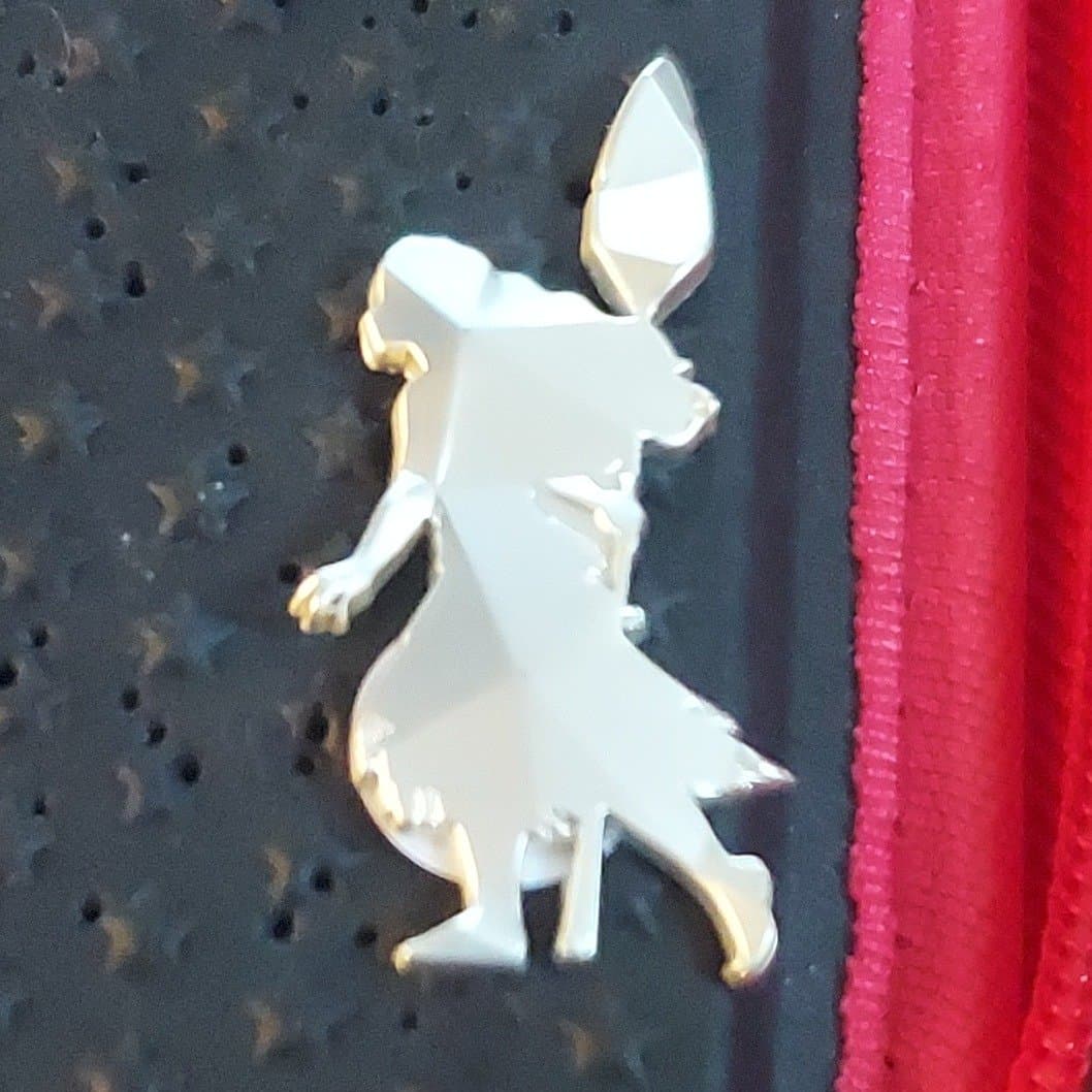 Elsa Silhouette Pin