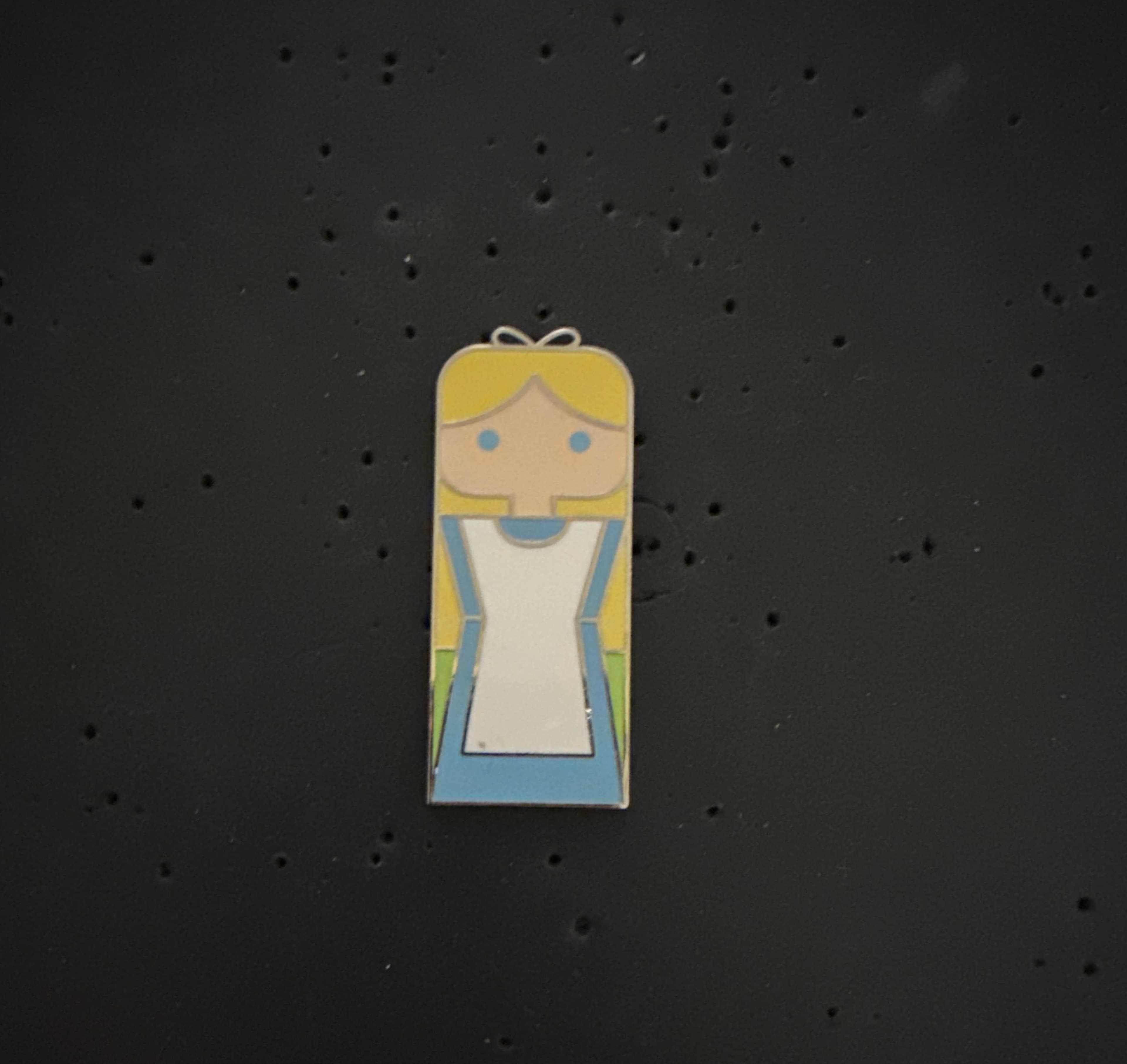 Alice - Disney 100 Years of Wonder Mystery Pin front