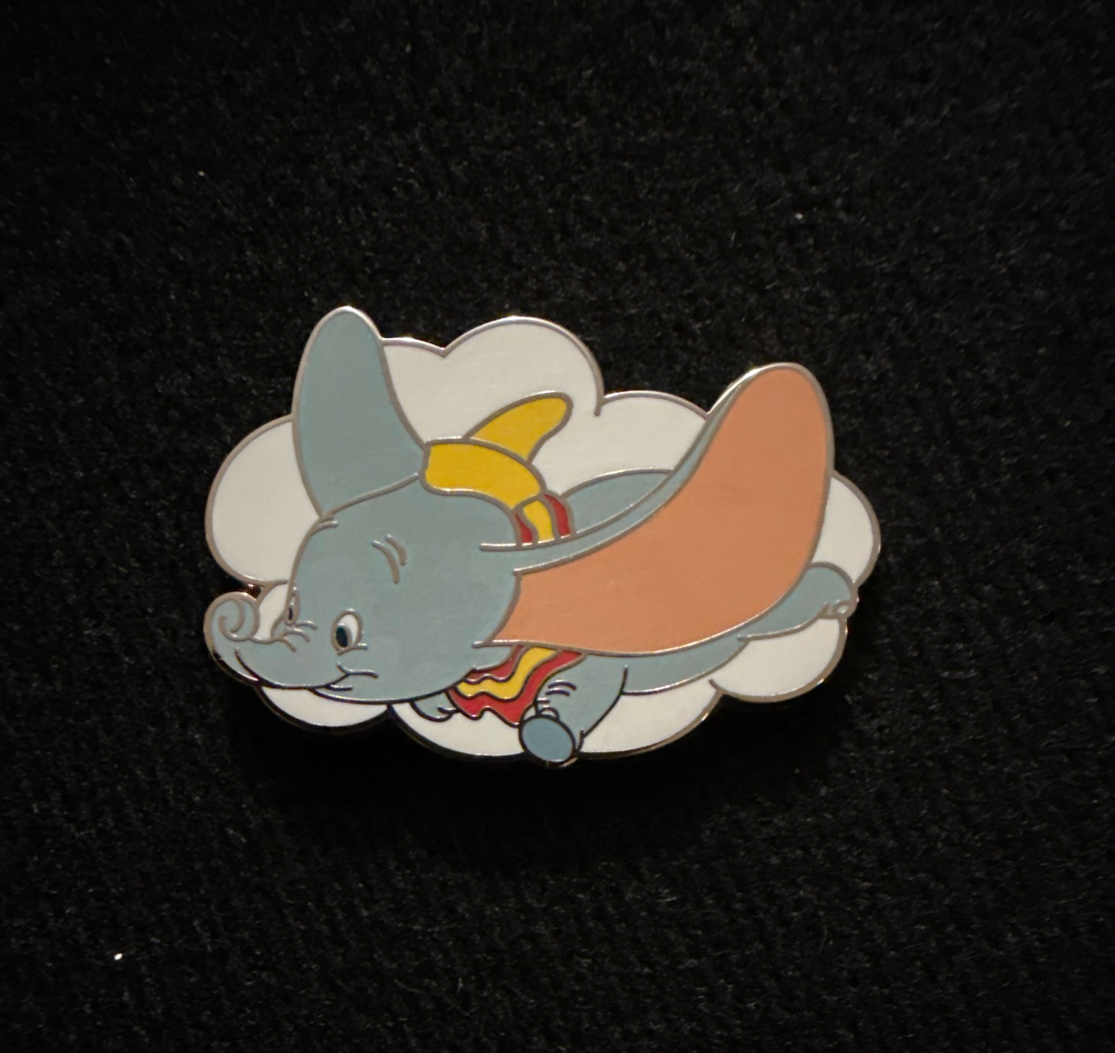 Dumbo - Fantasy Flights Mystery Pin front