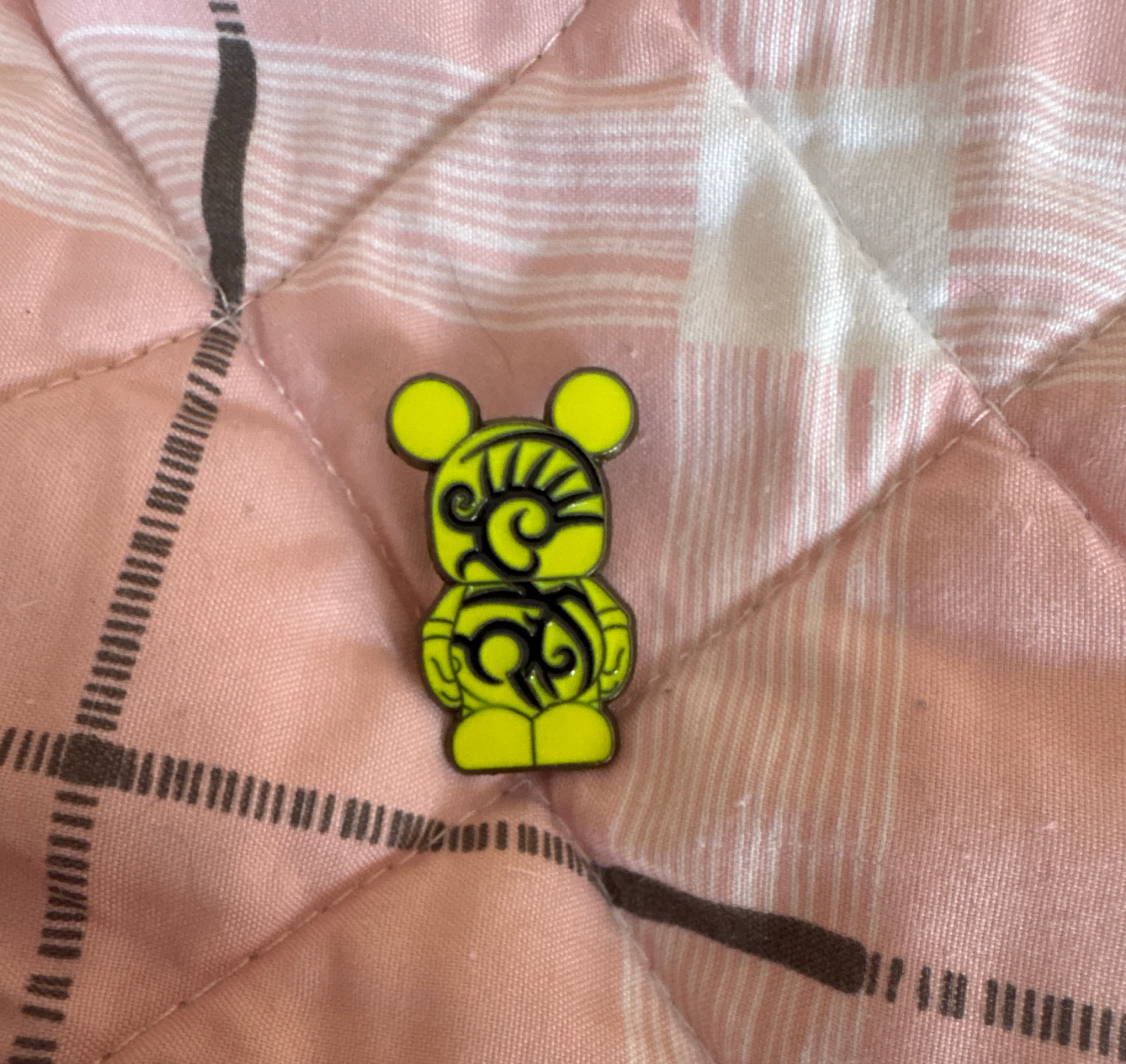 Vinylmation Jr. #1 - Tribal Yellow Pin