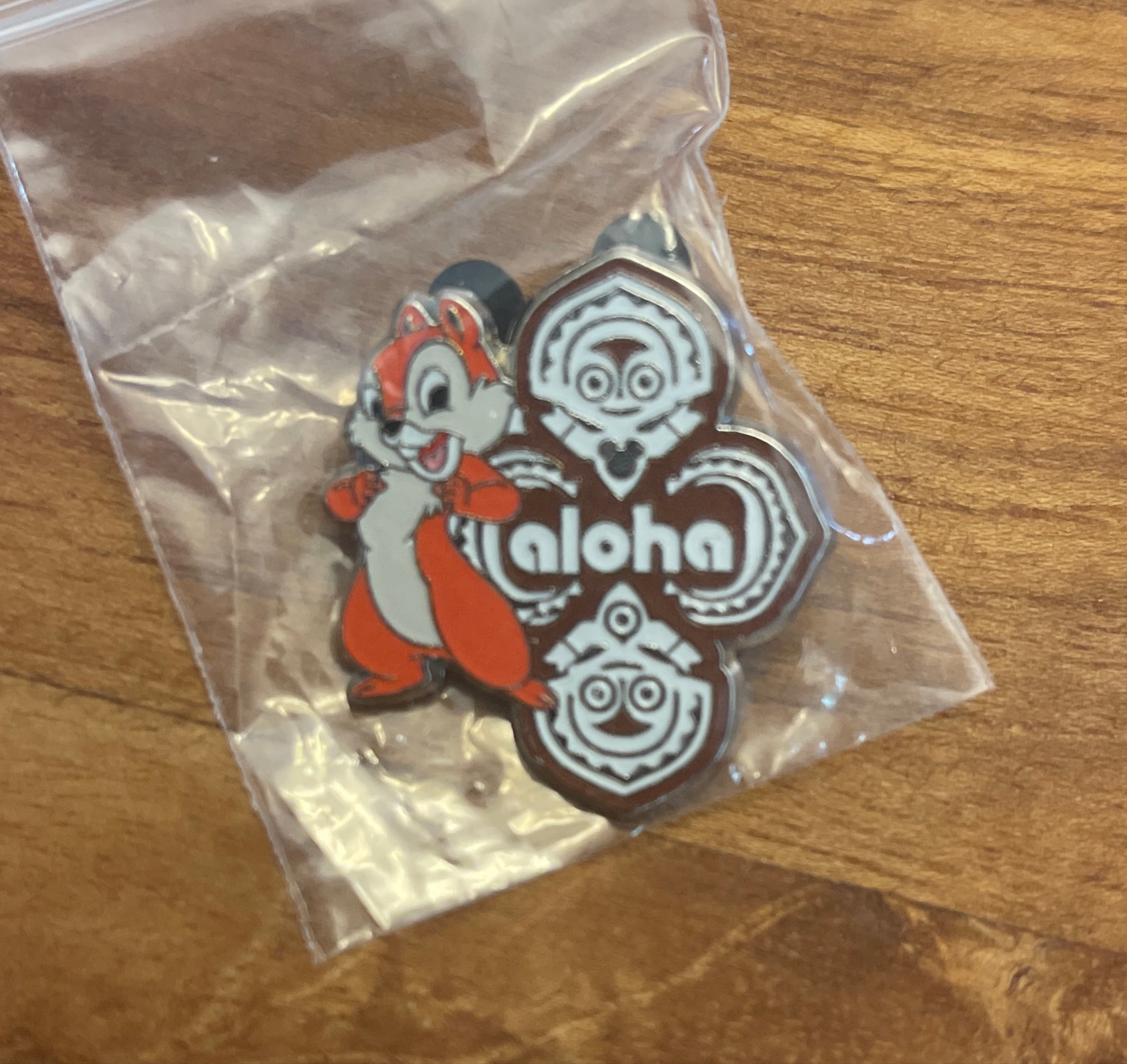 Dale Aloha Tiki Mask - Spirit of Aloha - WDW Hidden Mickey 2008: Wave 3 front