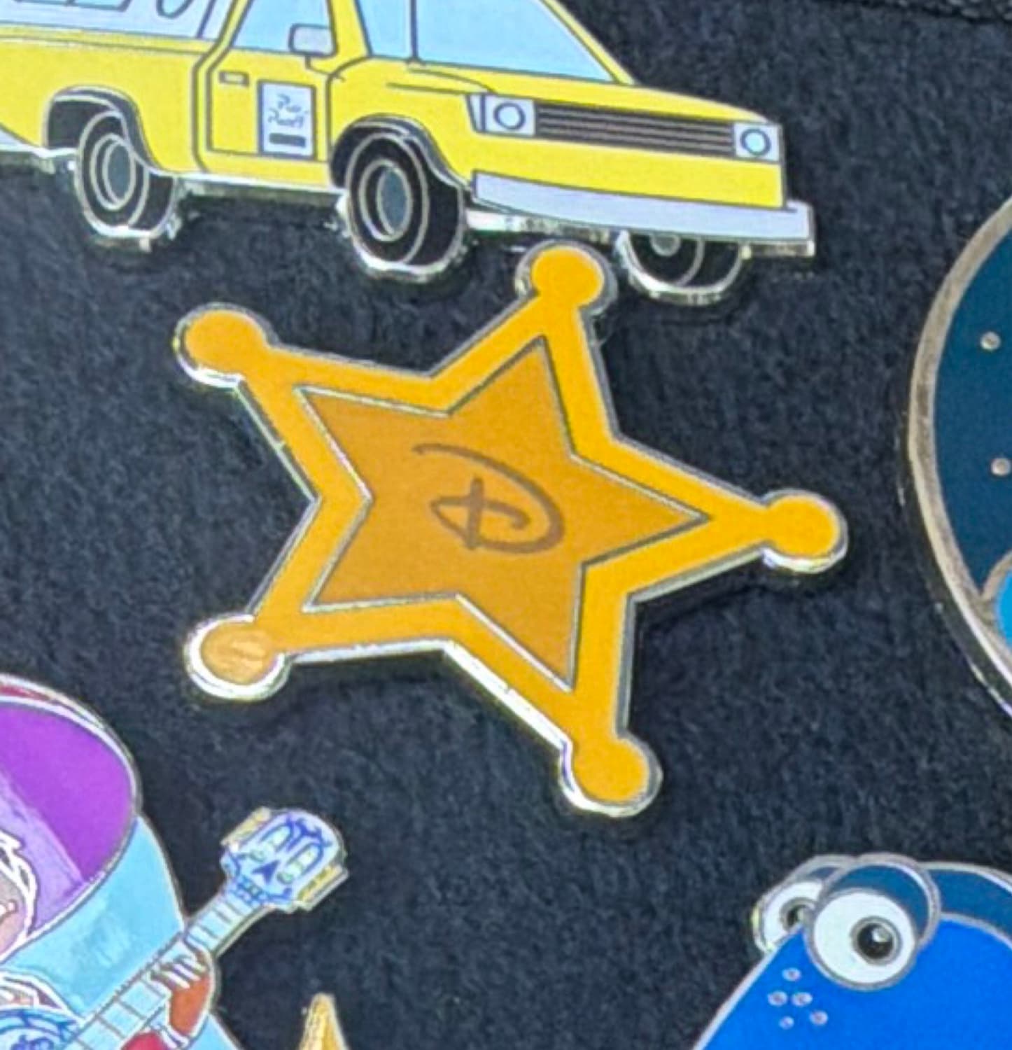 Sheriff's Badge - Mickey Park Pals Set