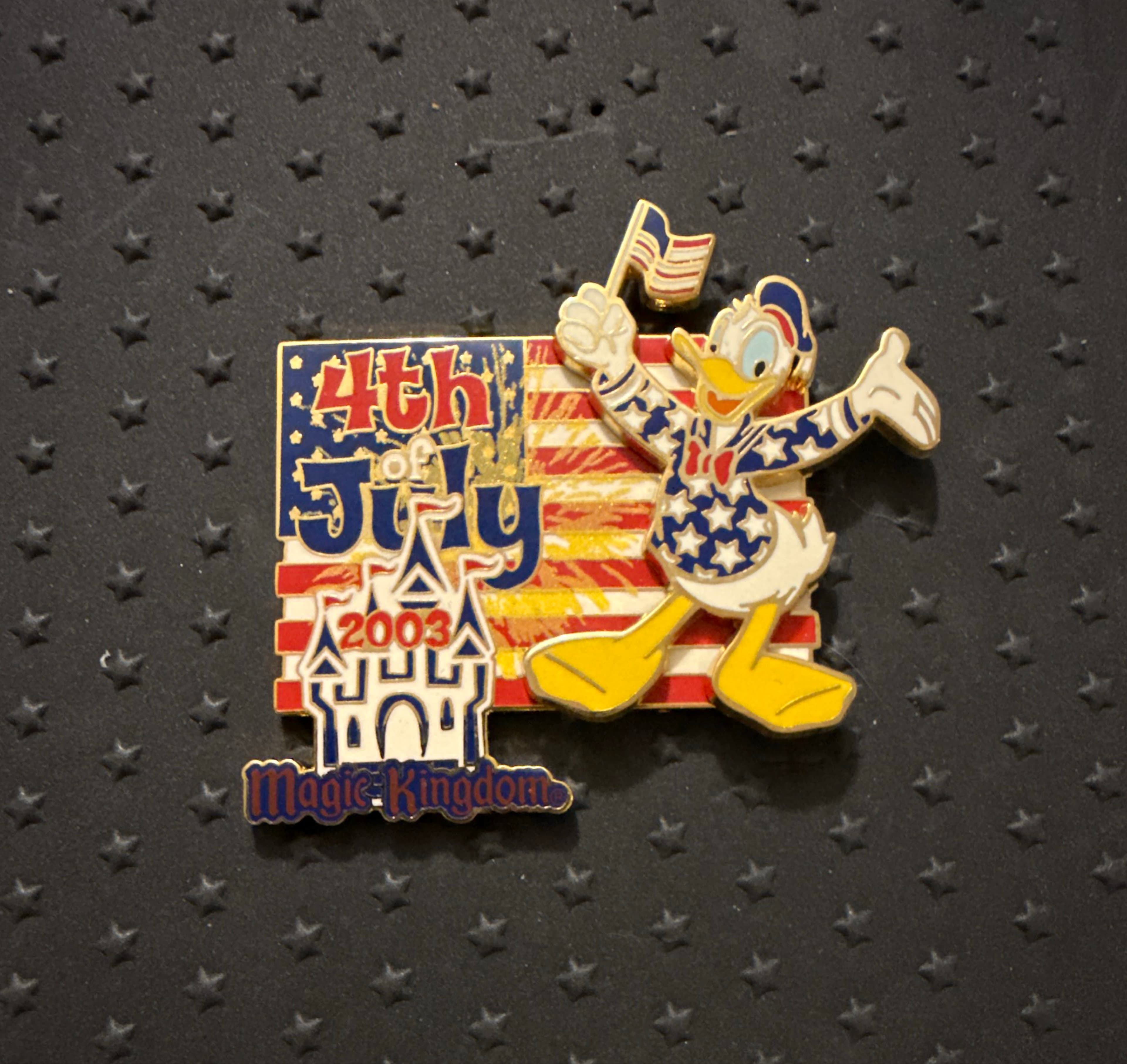 Donald Duck 4th of July 2003 Magic Kingdom Pin