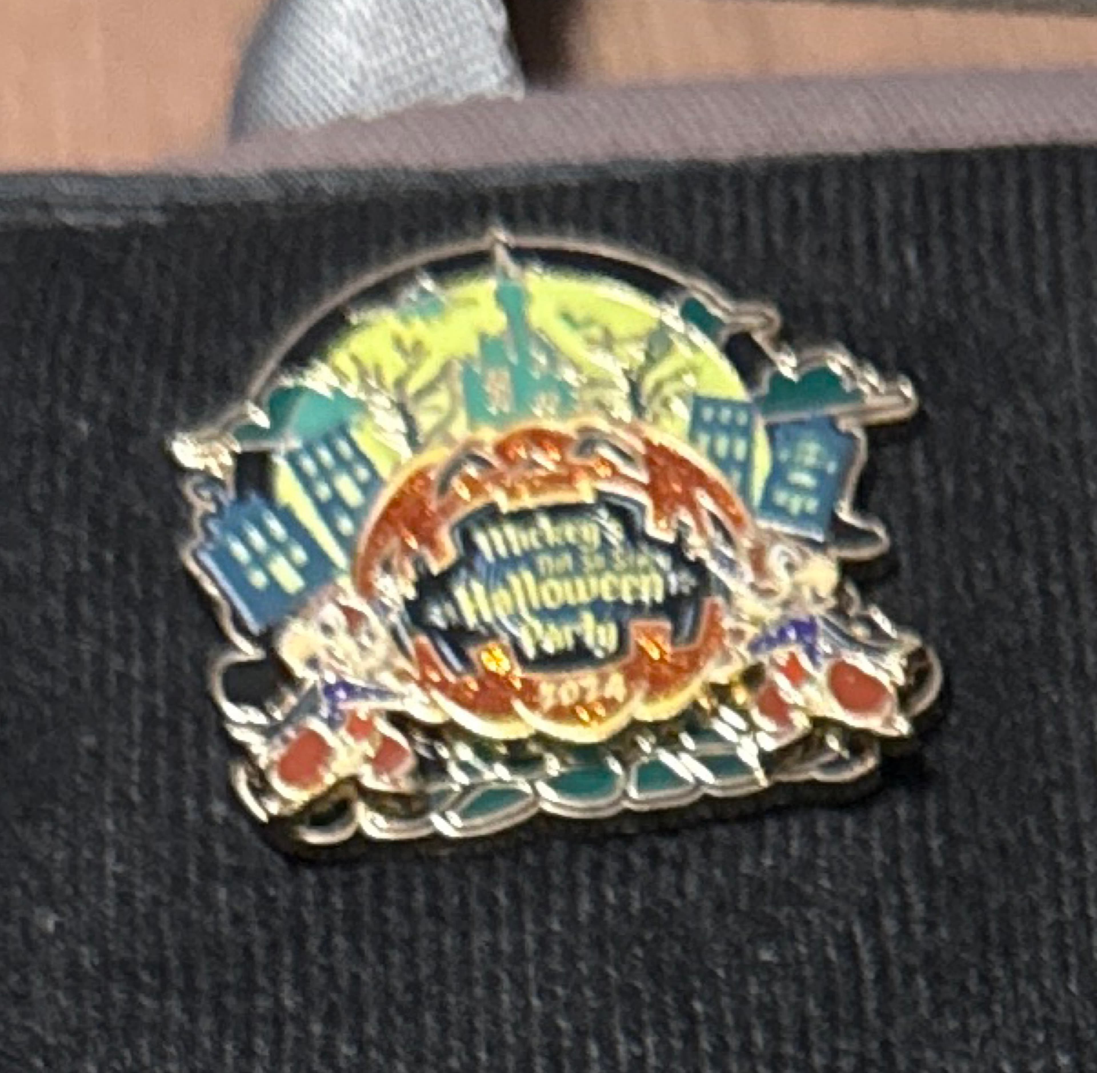 Mickey's Not-So-Scary Halloween Party 2024: Chip 'n' Dale