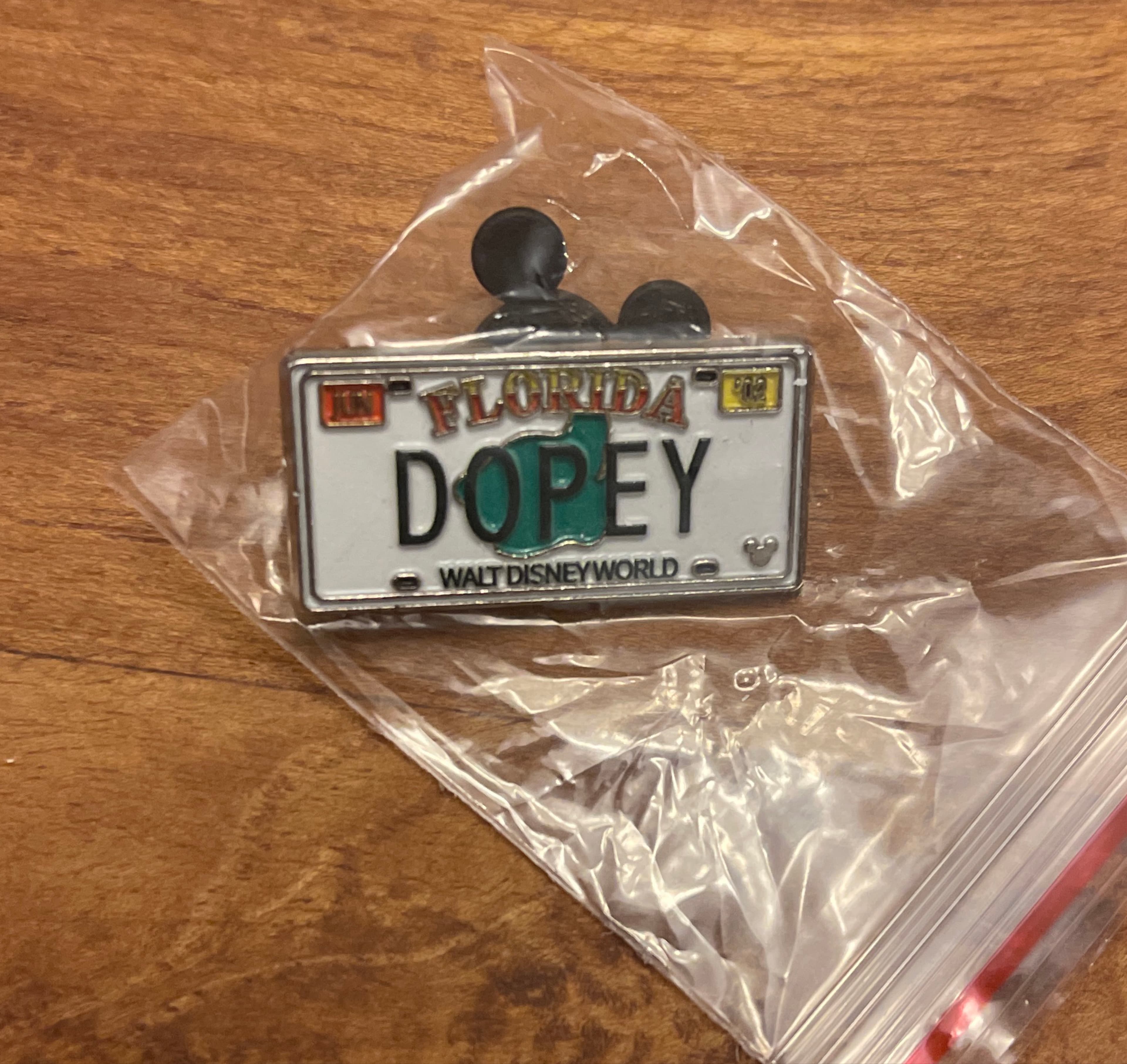 Dopey - Florida License Plate - Cast Lanyard Collection I