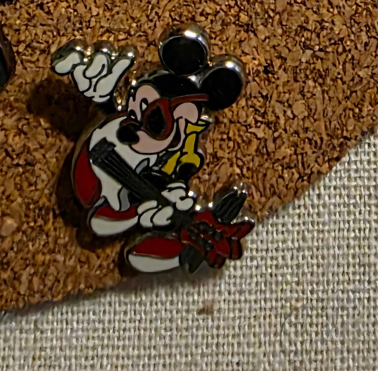 Mickey Mouse Rock Star / Guitarist