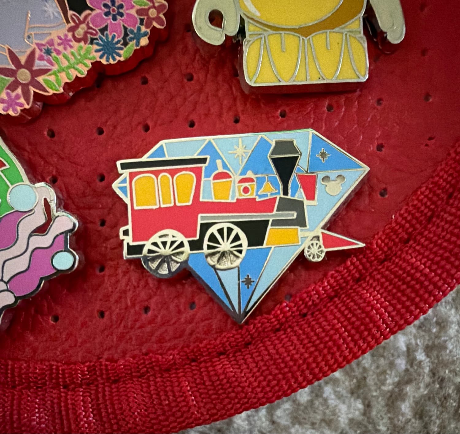 DLR - 2015 Hidden Mickey Diamond Attractions - Railroad Train Engine